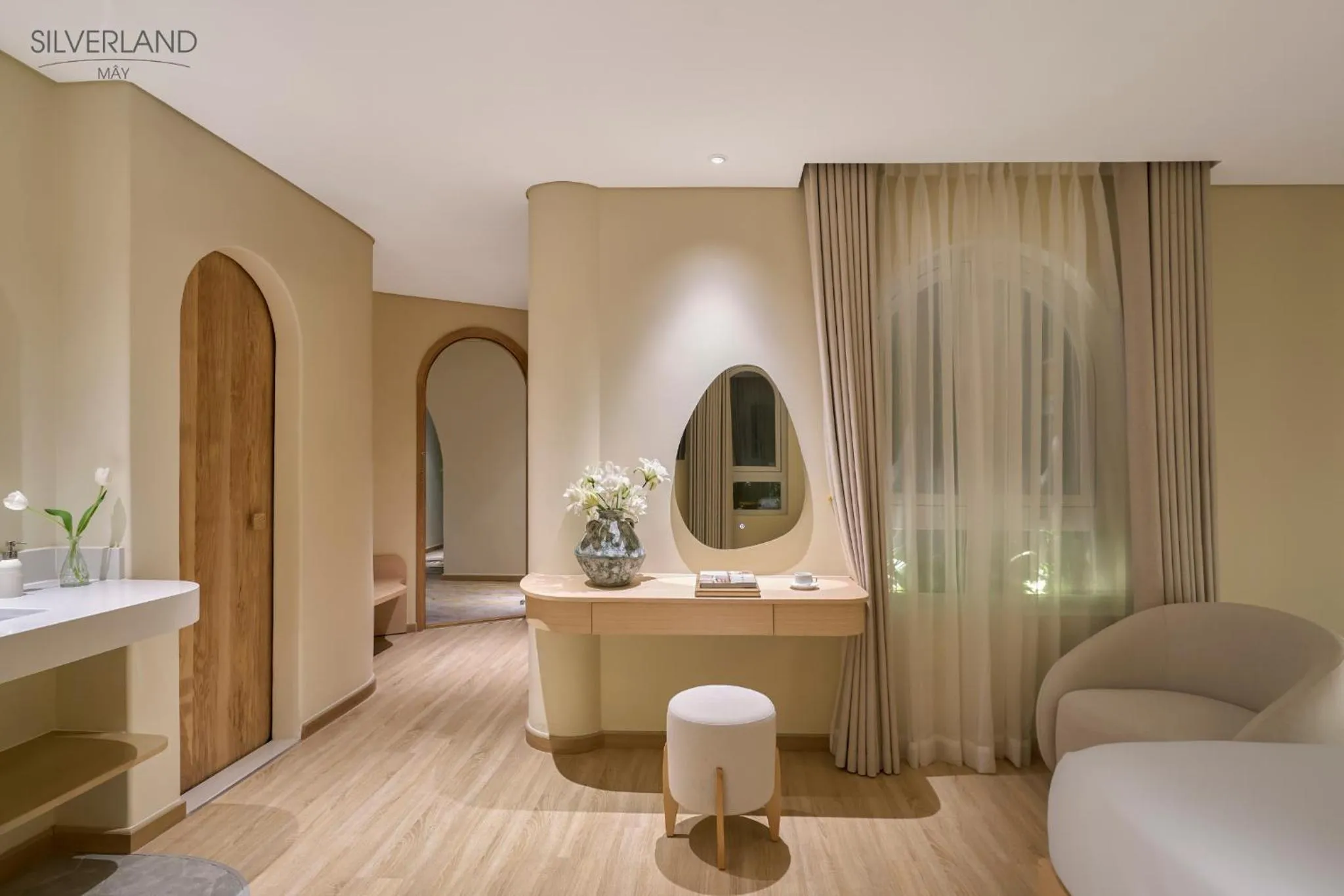 Seating area in Silverland Mây Hotel