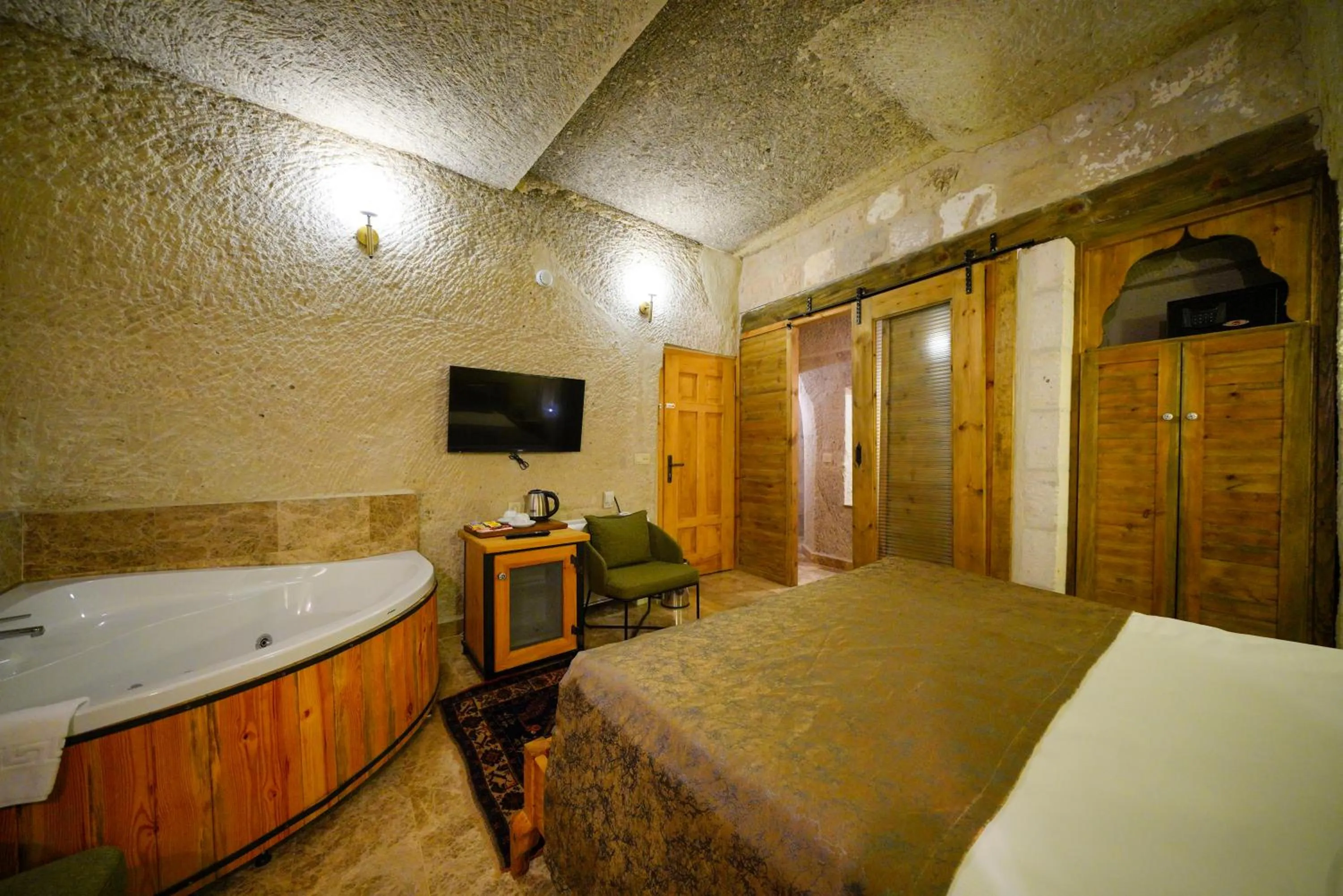 Bed in Cave Hotel Saksagan