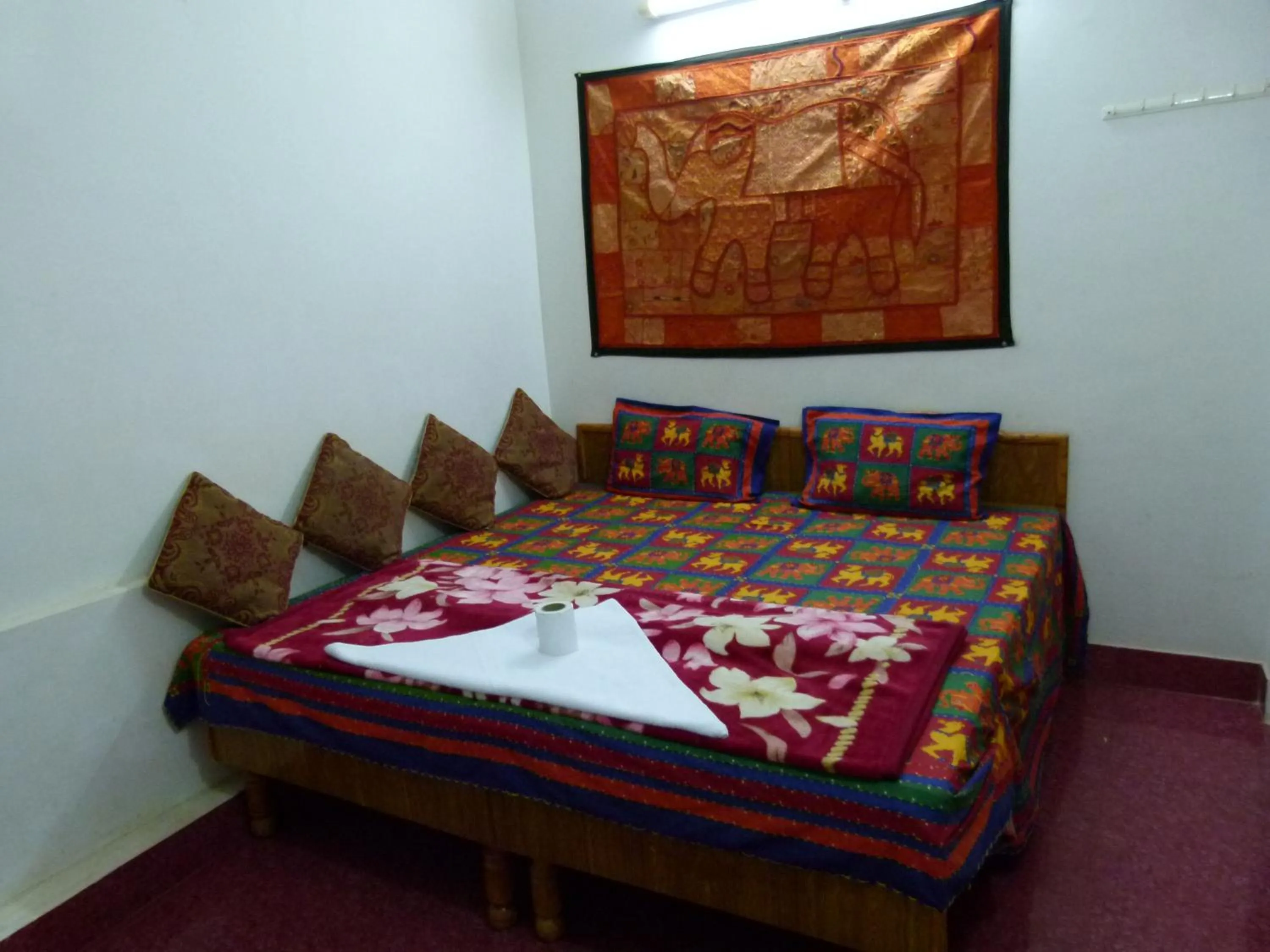 Bed in Gajanand Guest House