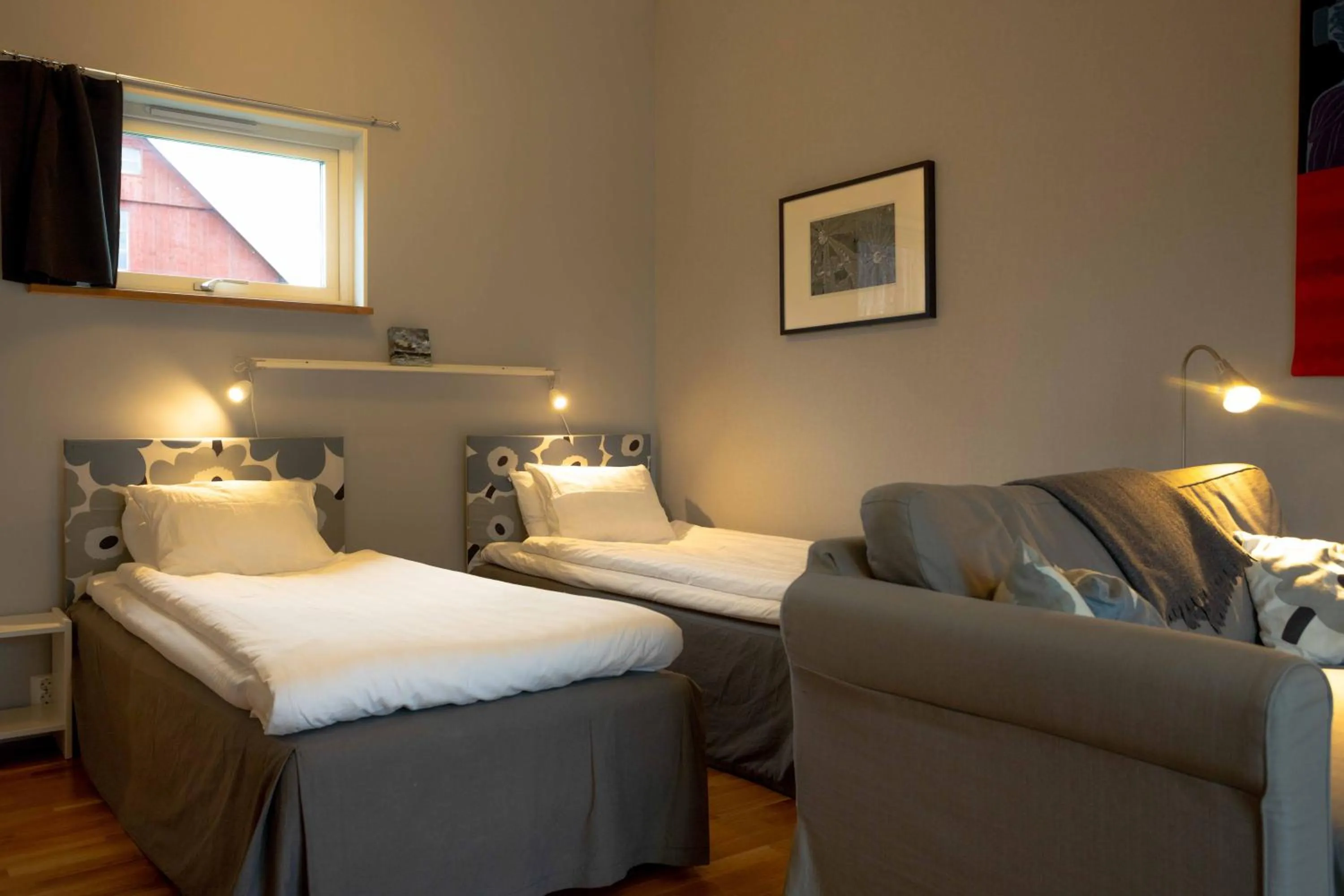 Seating area, Bed in Ljungs Fem Rum