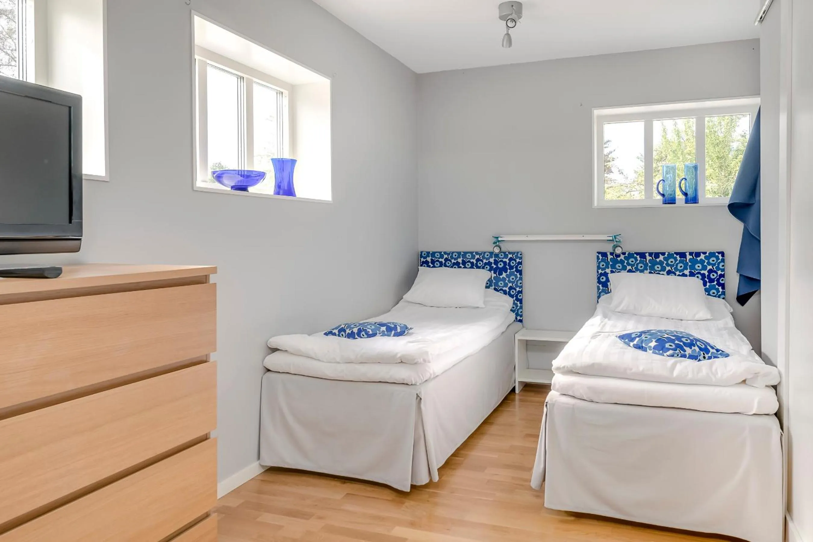 Bedroom, Bed in Ljungs Fem Rum