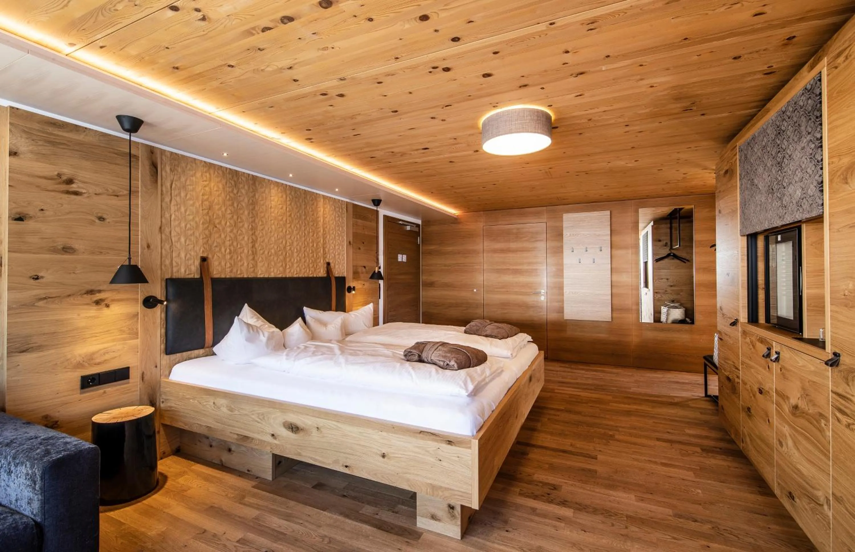 Photo of the whole room, Bed in Alpen Hotel Post