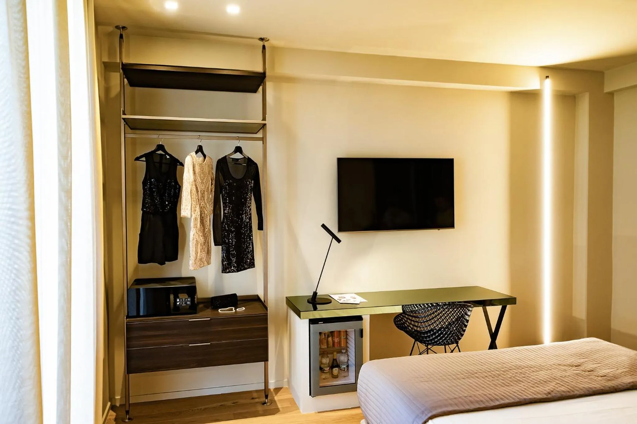 Bed in Elite Accommodations & Hydromassage Pool