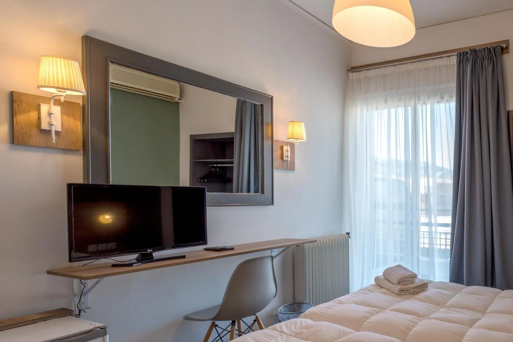 Photo of the whole room, Bed in Alexios Hotel