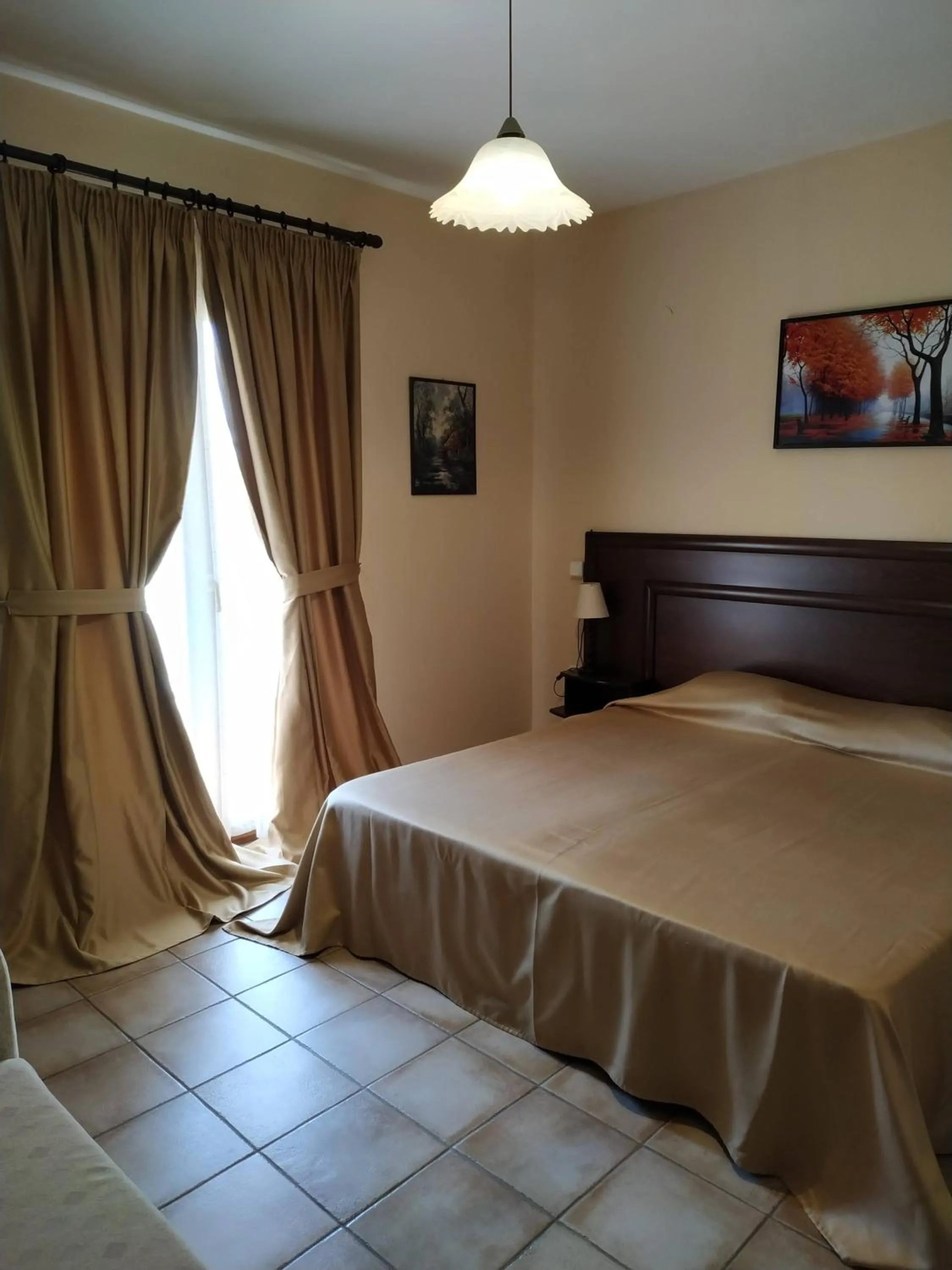 Bed in Hotel Kapsalis