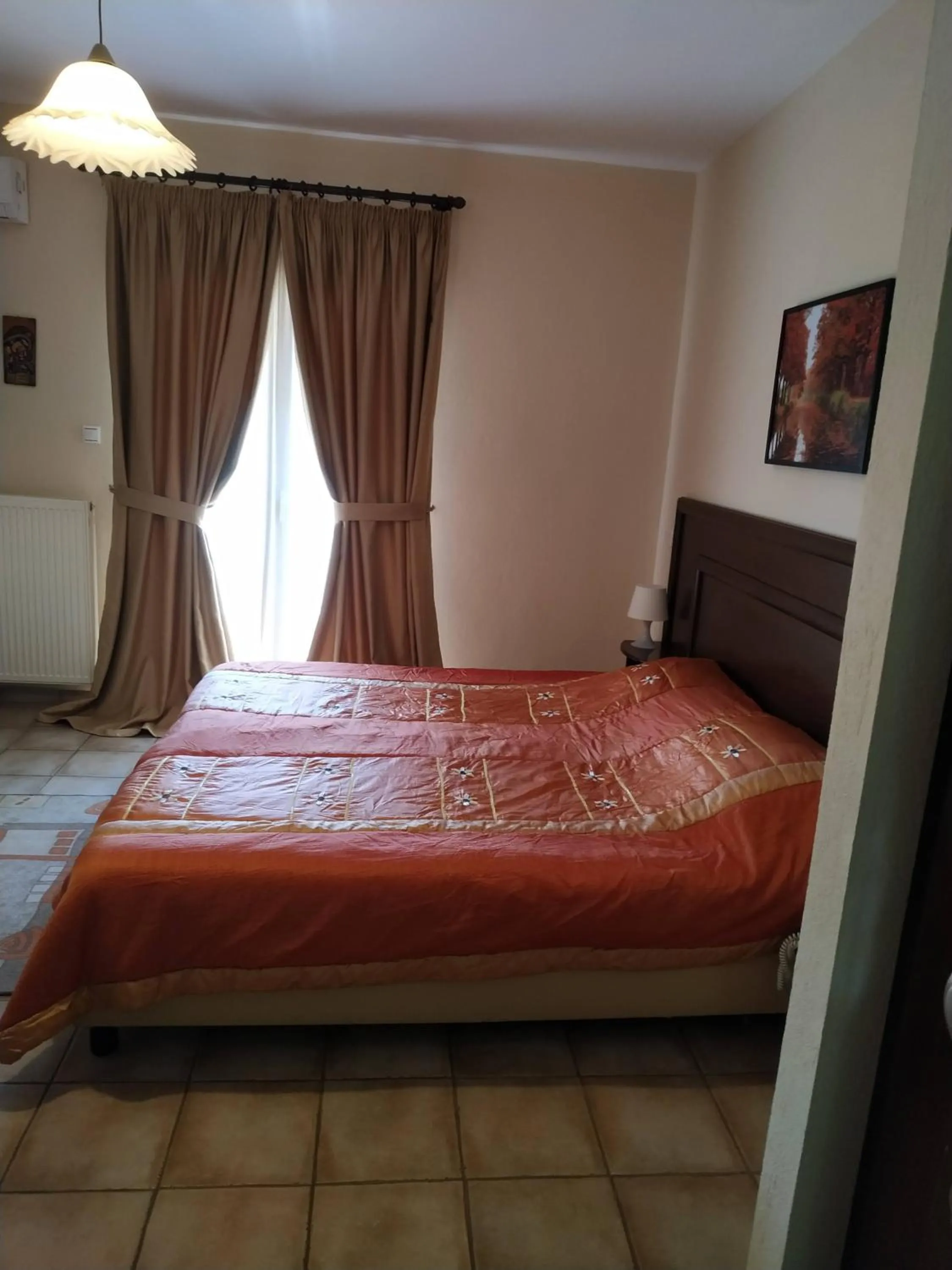 Bed in Hotel Kapsalis