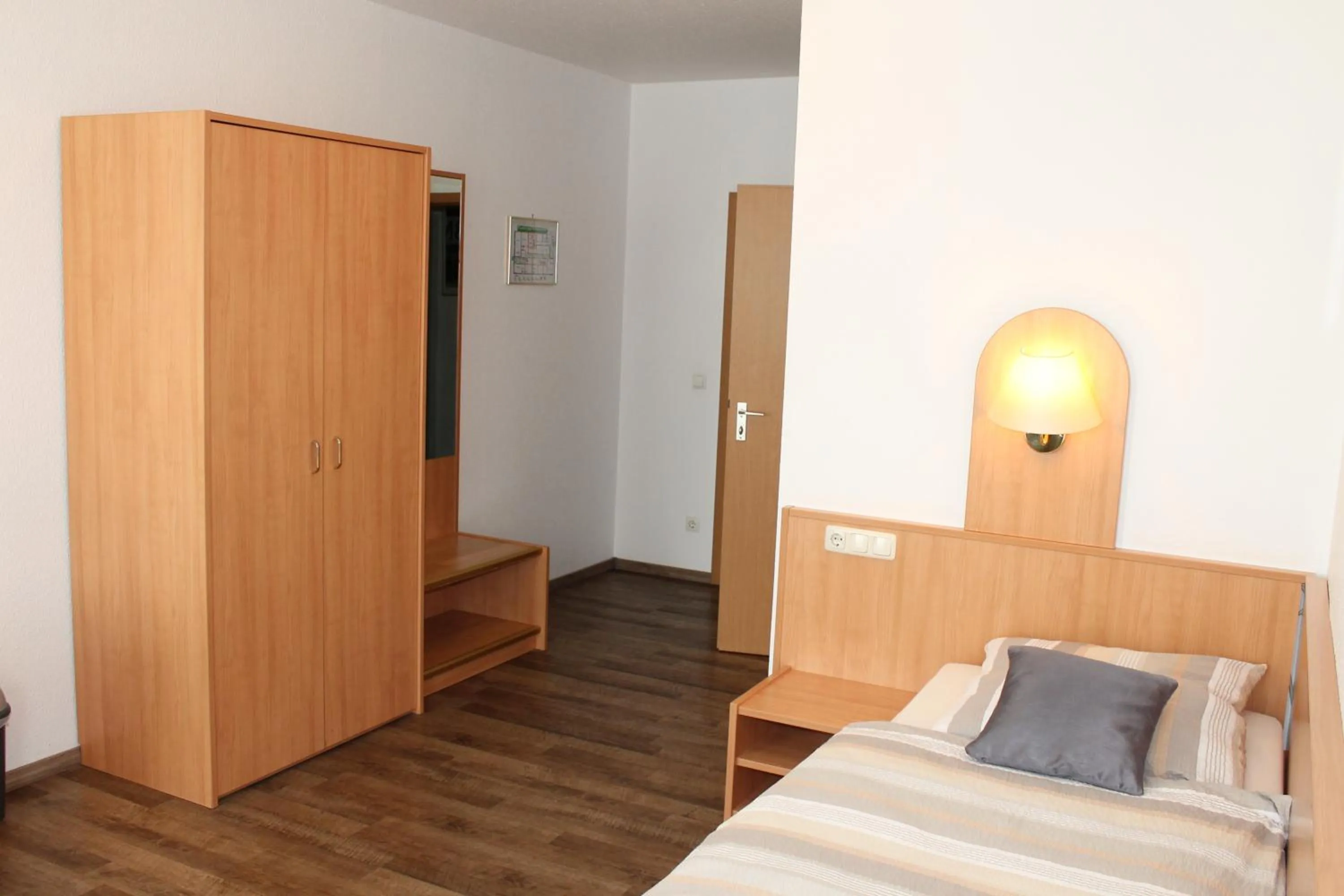 Bed in TOTO's Gasthaus