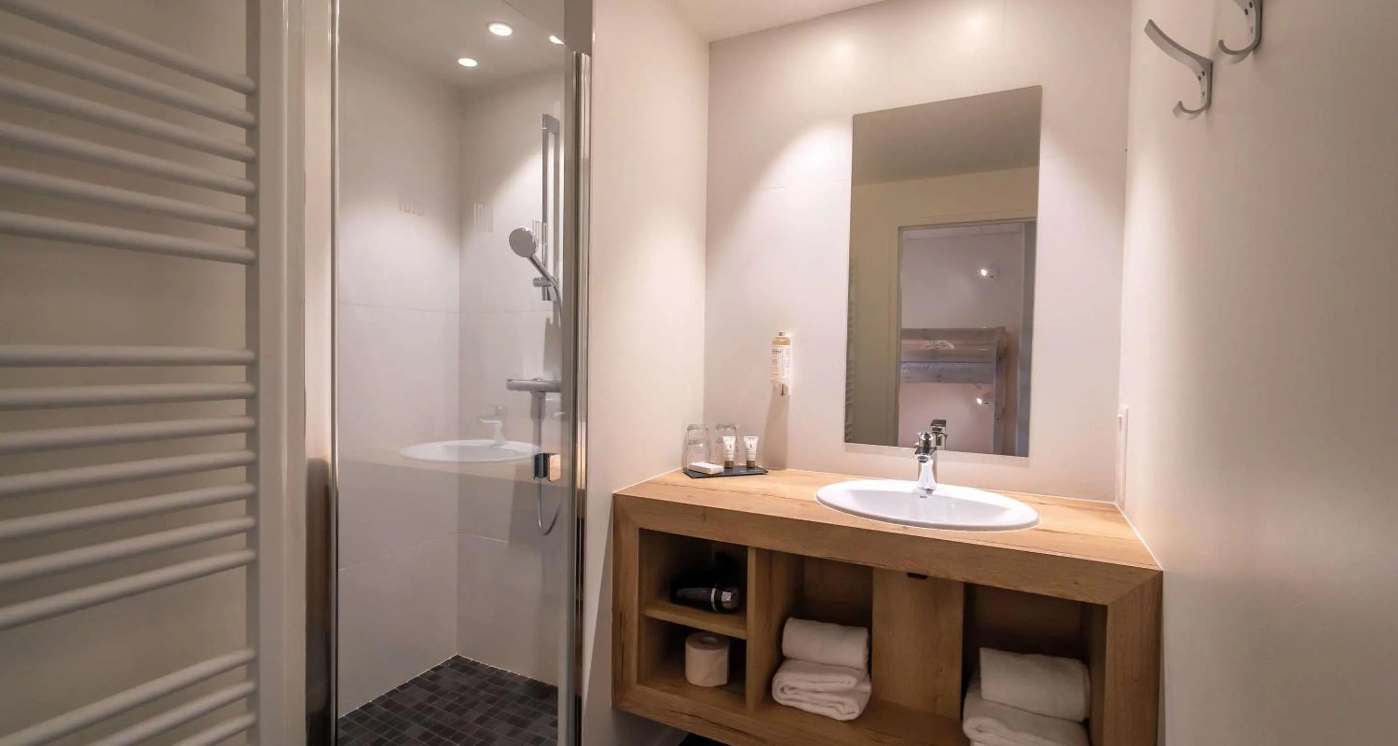 Bathroom in Mildiss Hotel Spa & Restaurant, BW Signature Collection