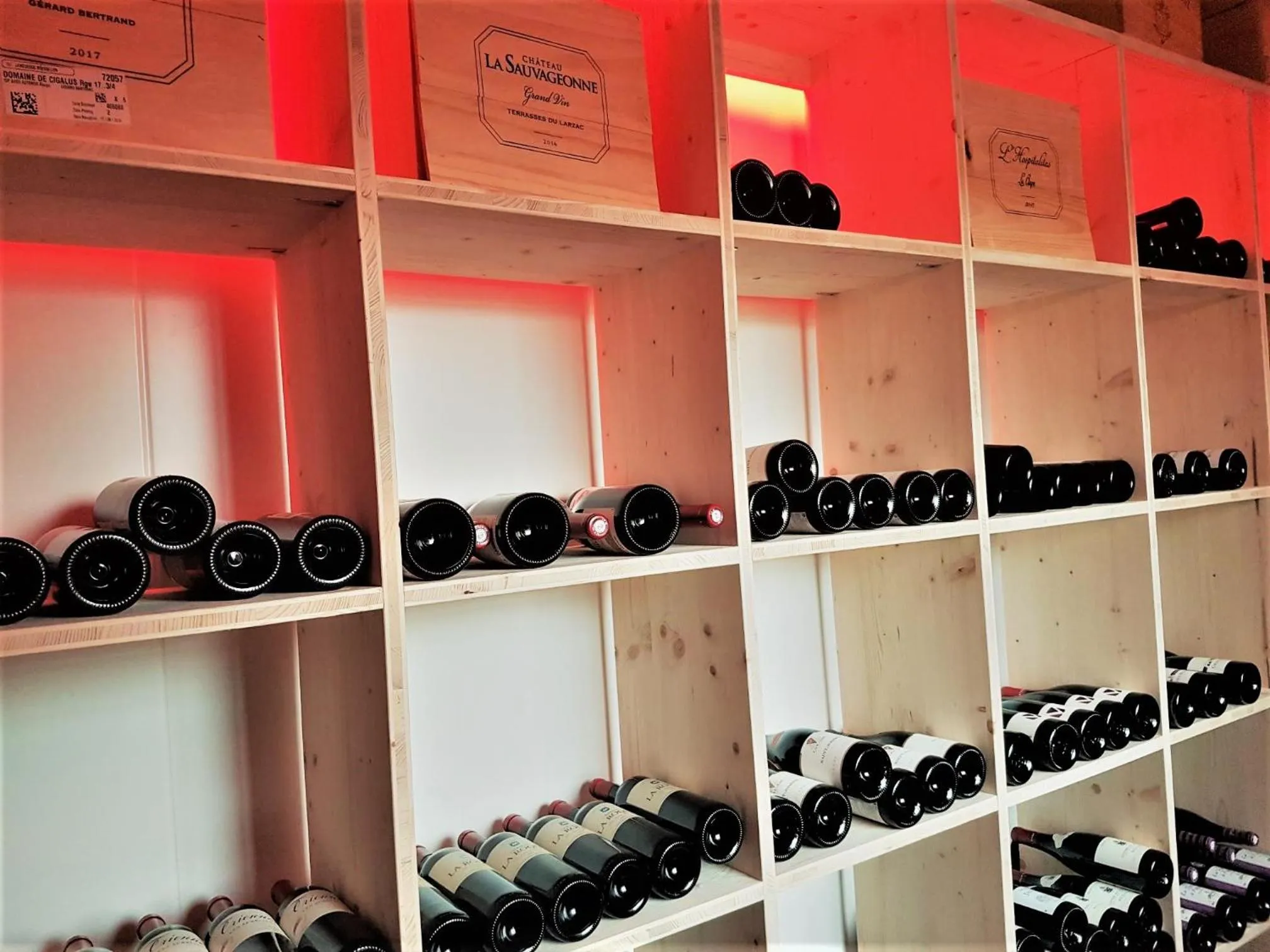 Restaurant/places to eat in Mildiss Hotel Spa & Restaurant, BW Signature Collection