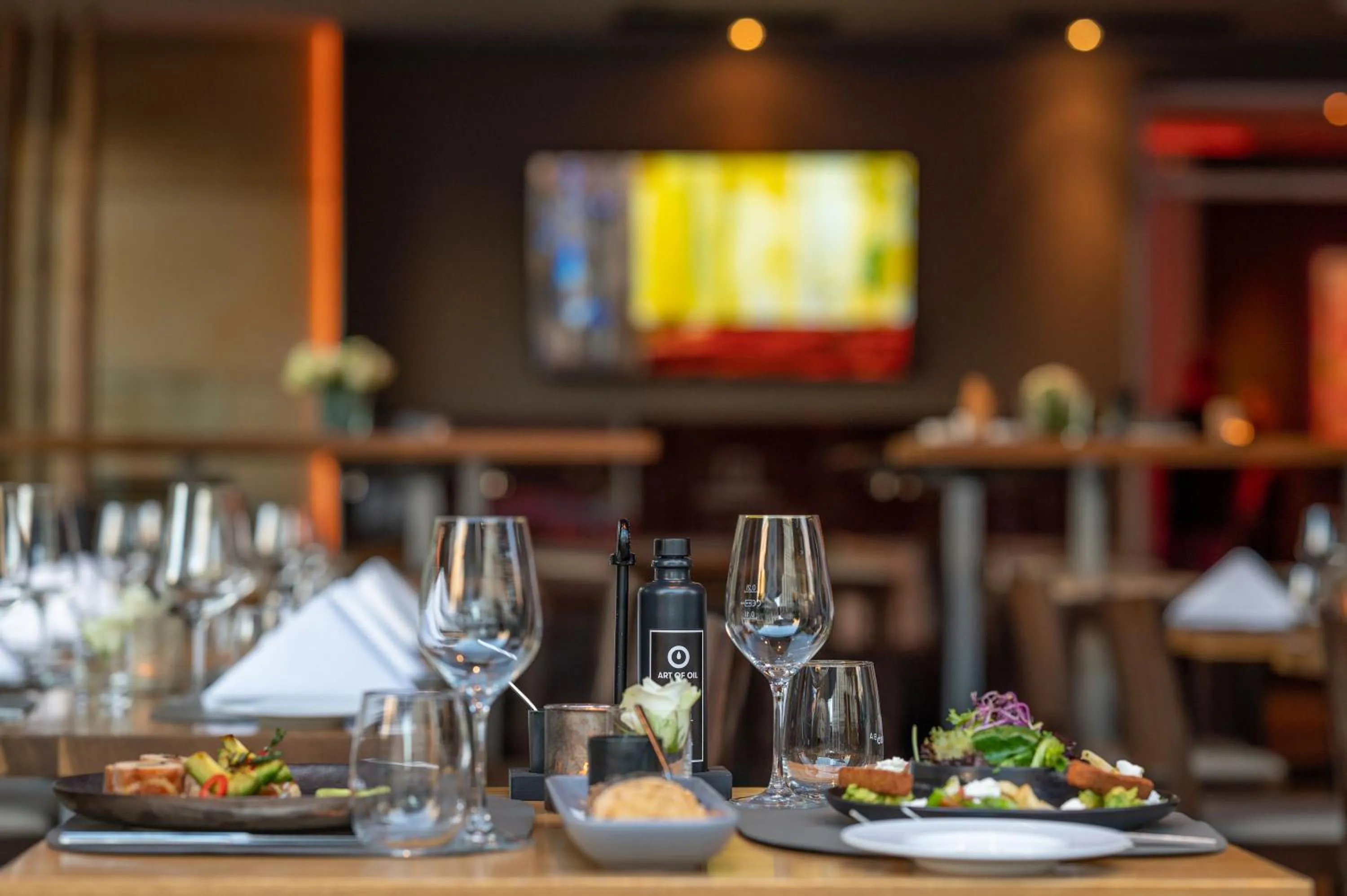 Restaurant/places to eat in Qube Hotel Bergheim