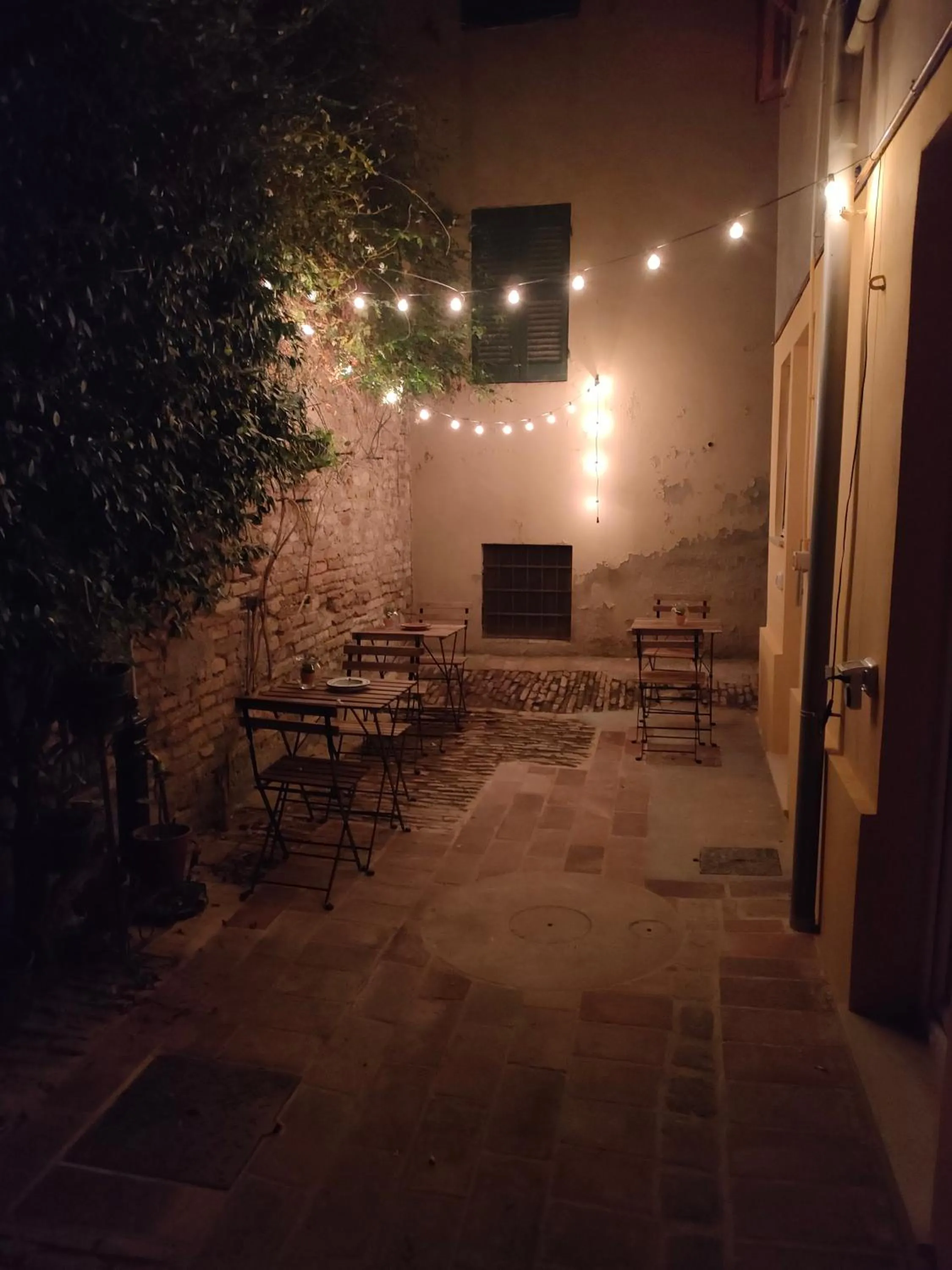 Inner courtyard view in Pigiotto