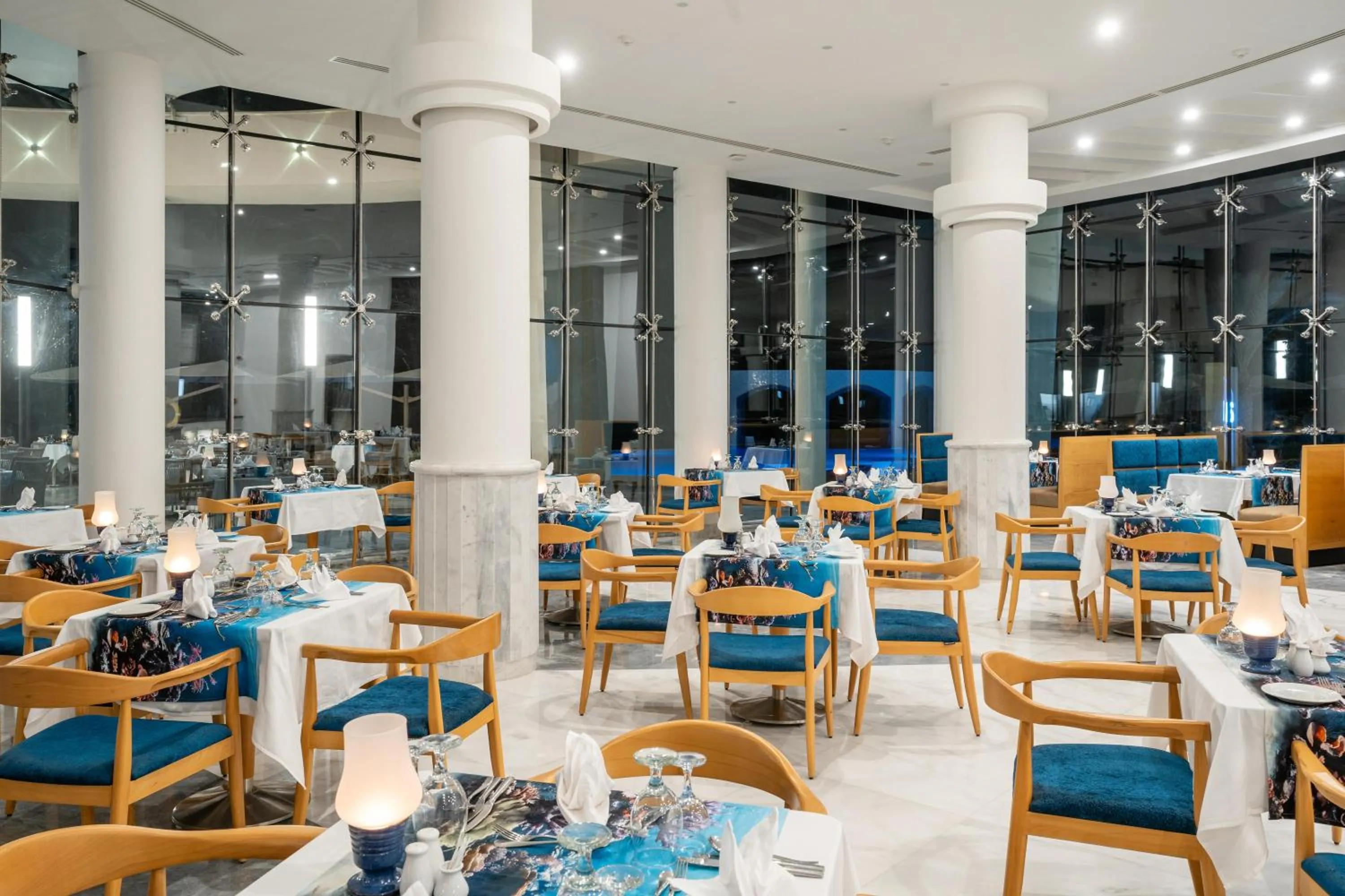 Restaurant/places to eat in Malikia Resort Abu Dabbab
