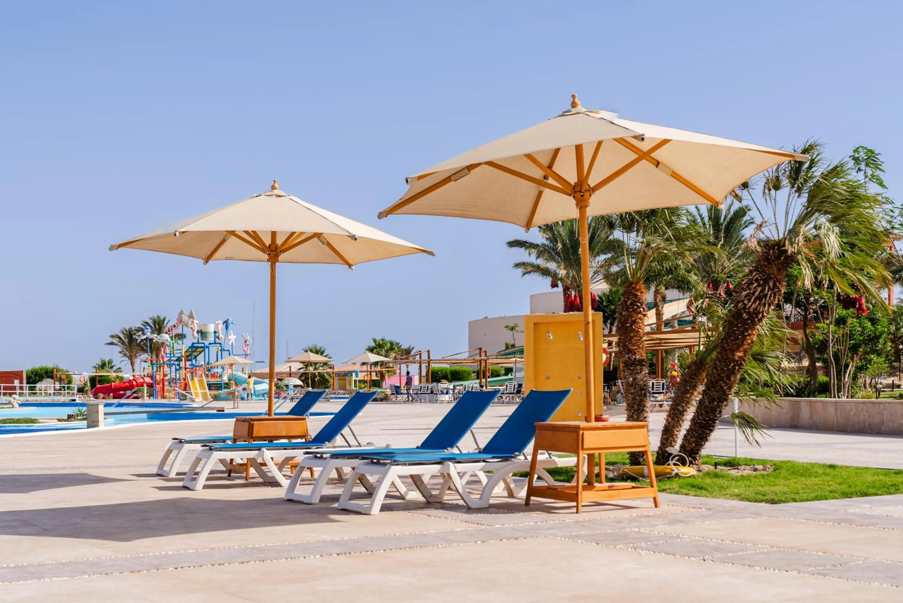 Swimming pool in Malikia Resort Abu Dabbab