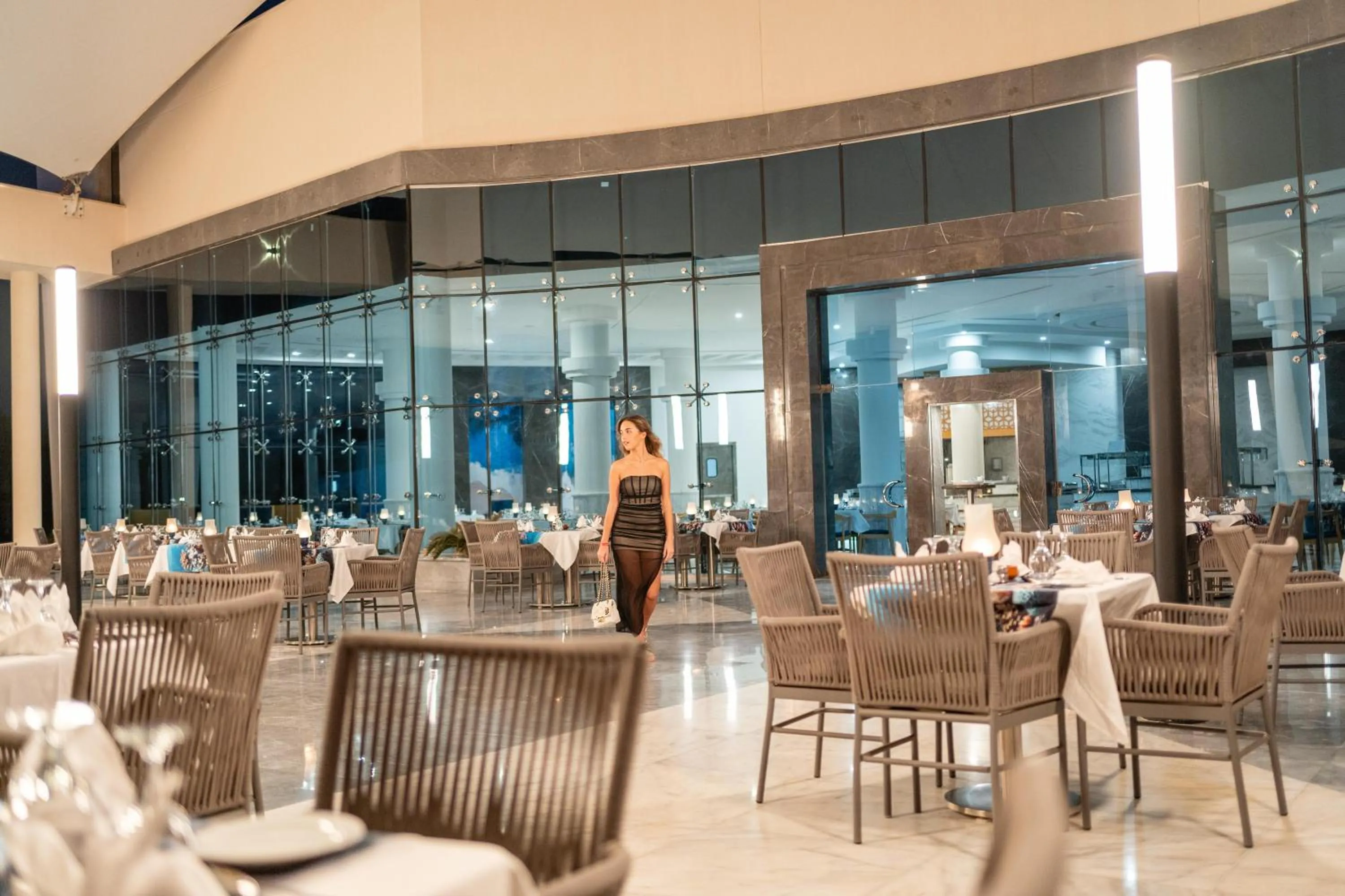 Restaurant/places to eat in Malikia Resort Abu Dabbab