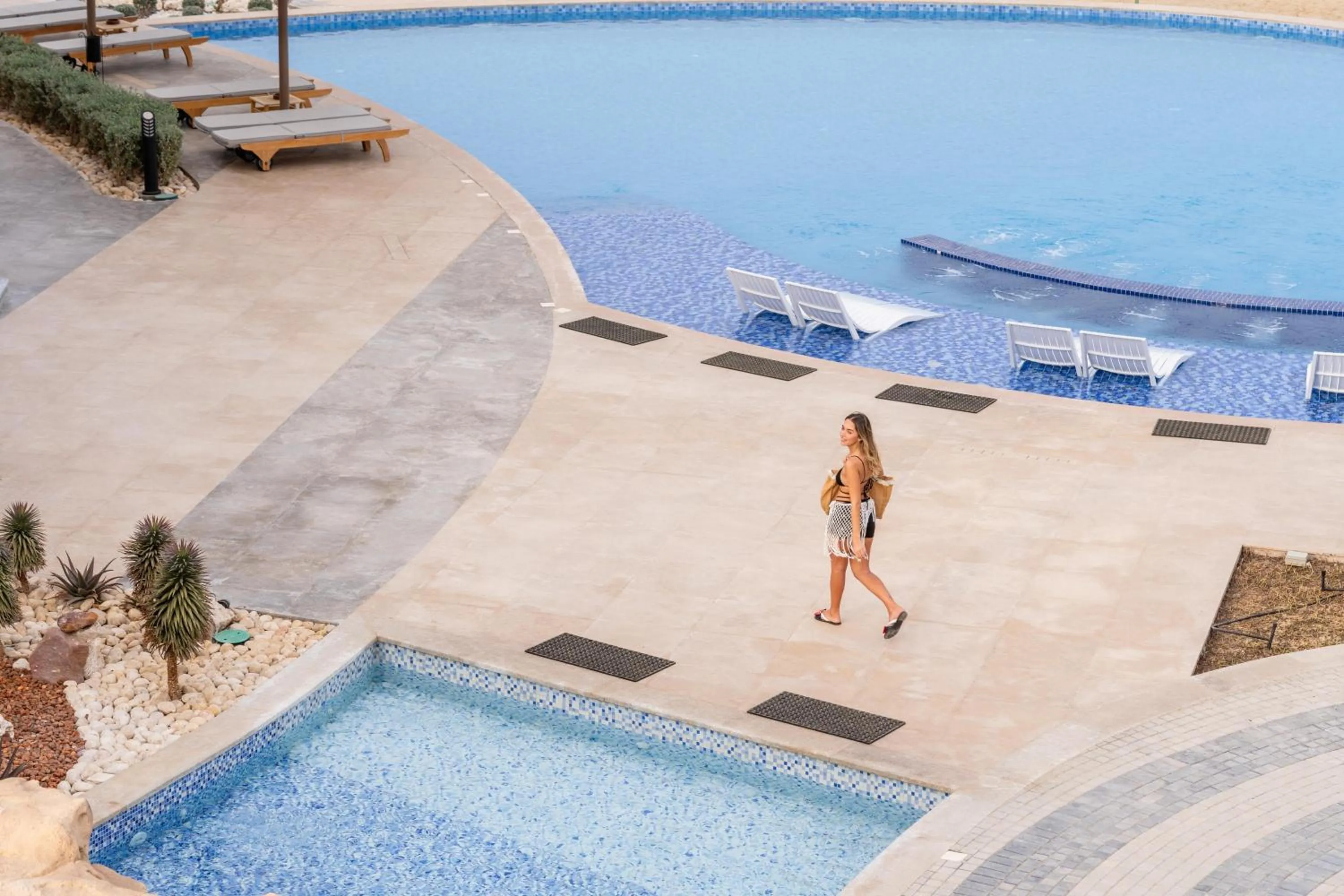 Swimming pool in Malikia Resort Abu Dabbab