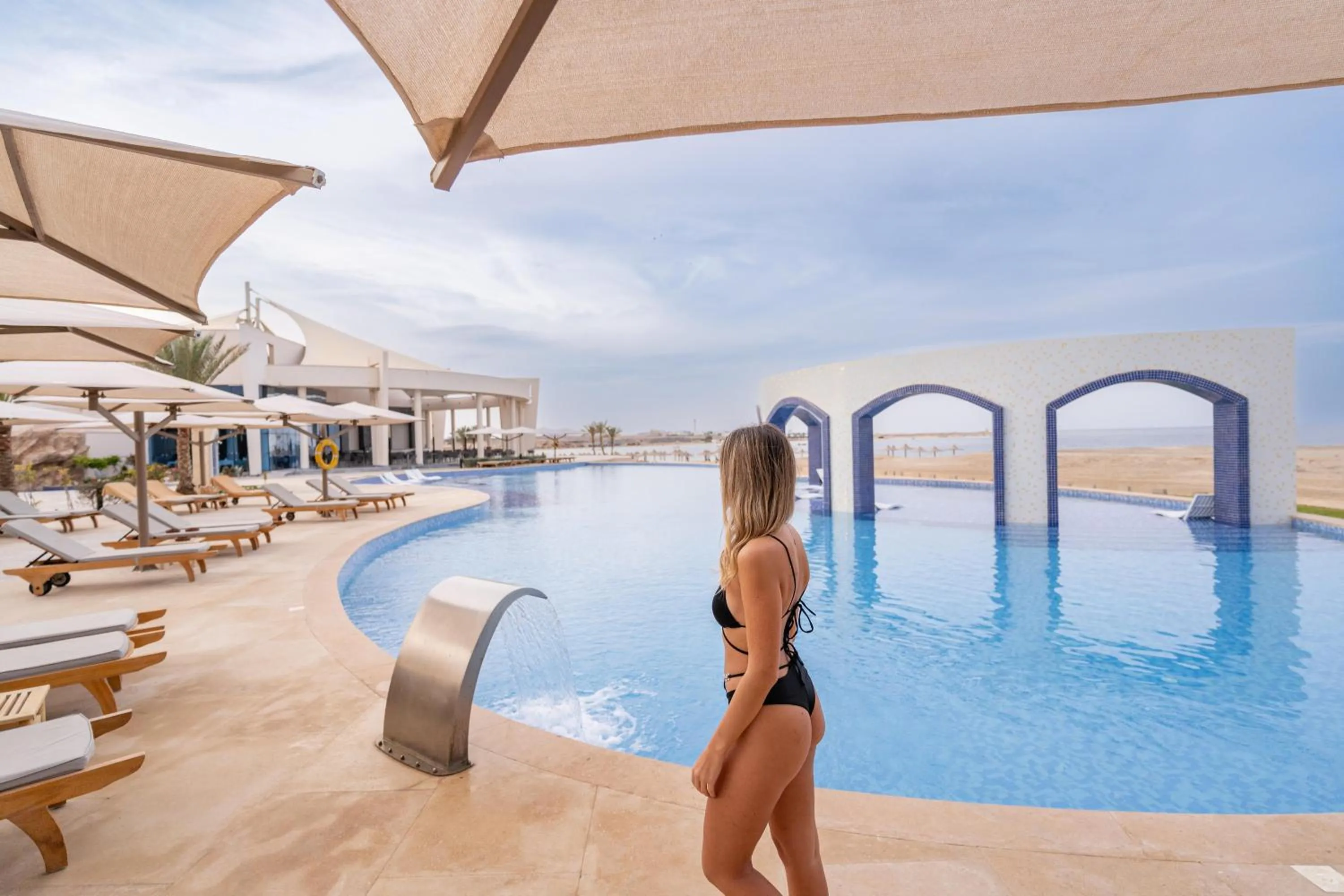 Swimming pool in Malikia Resort Abu Dabbab