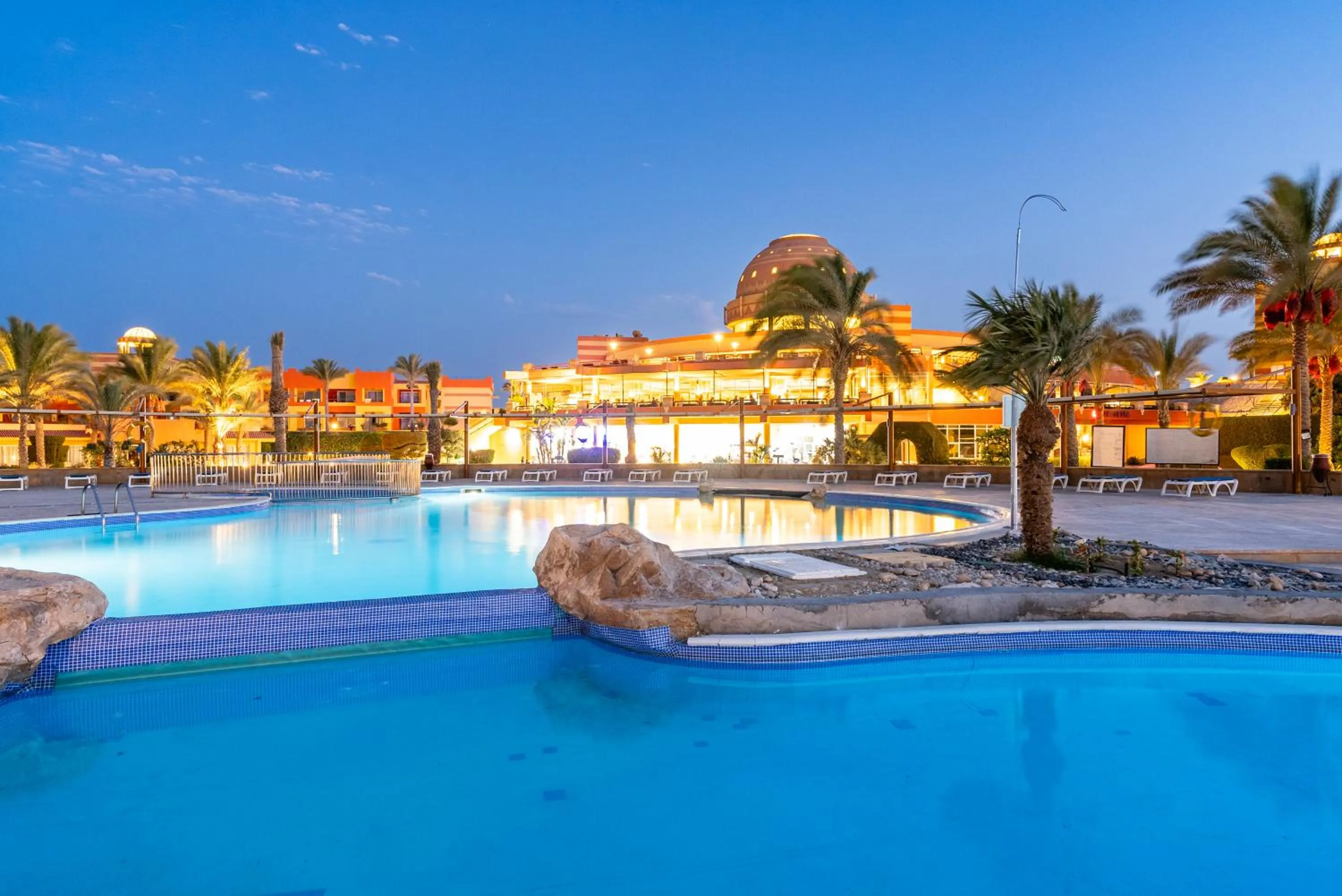 Swimming pool in Malikia Resort Abu Dabbab