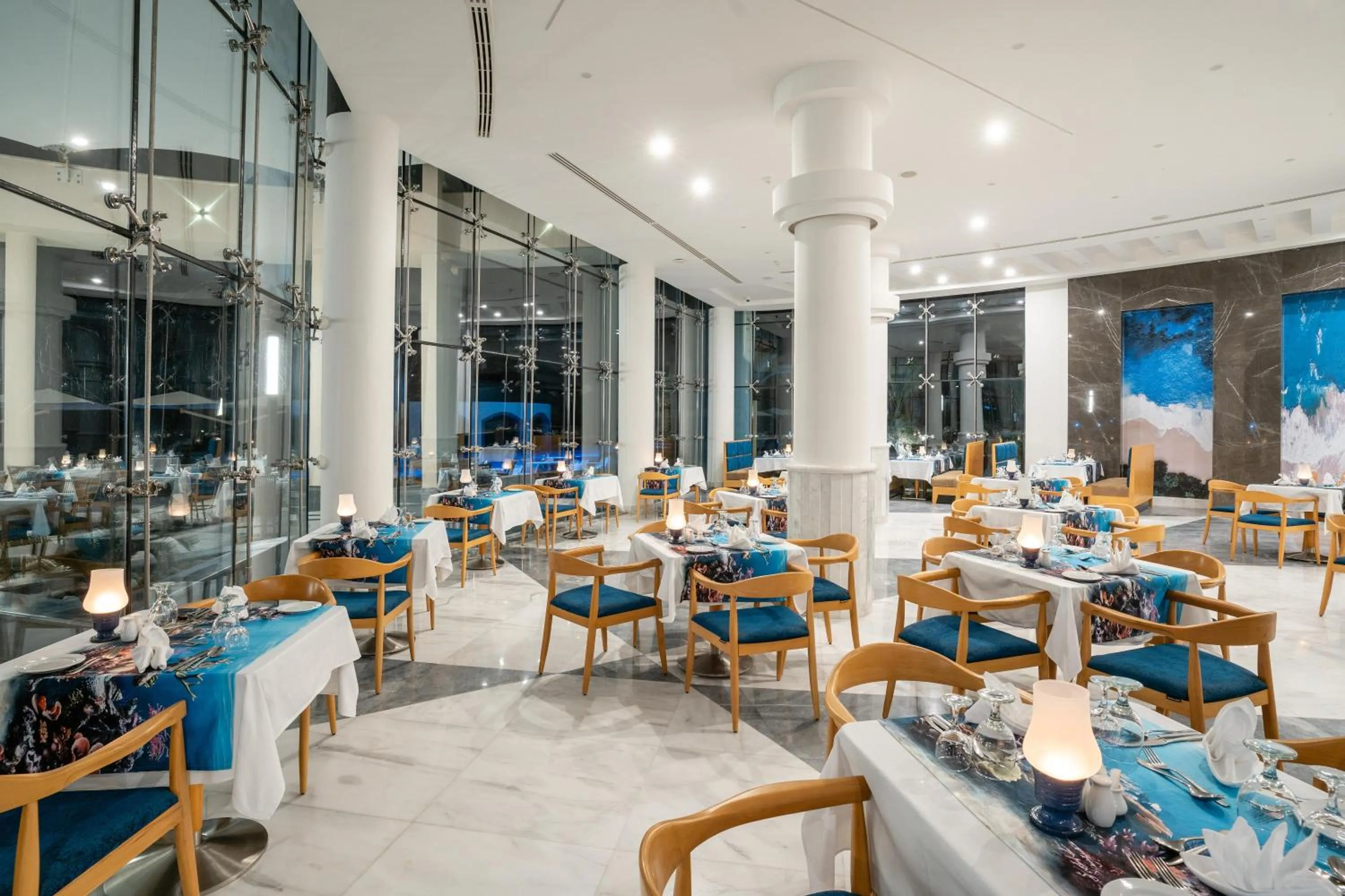 Restaurant/places to eat in Malikia Resort Abu Dabbab