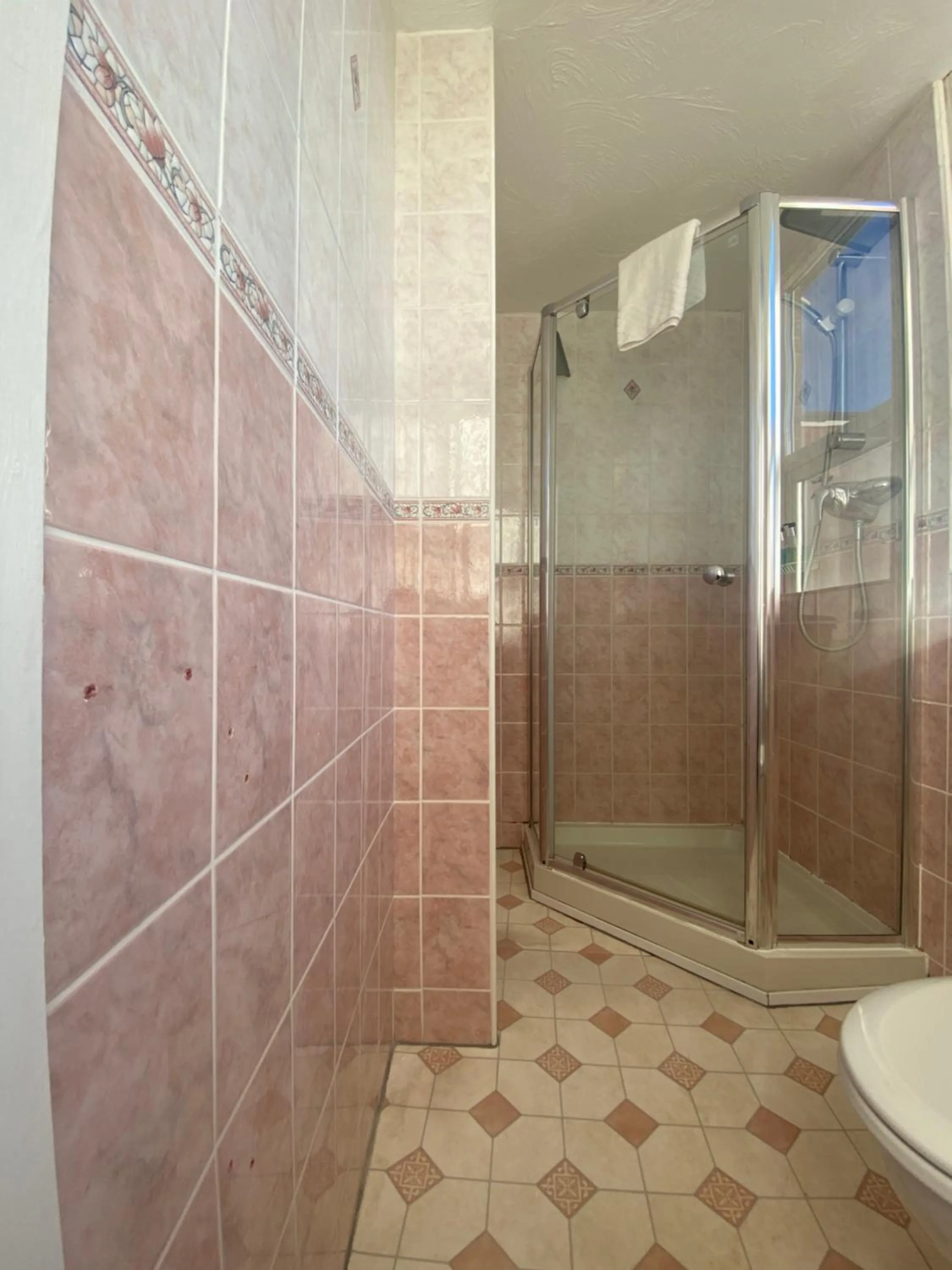 Shower in The Fairhaven Hotel