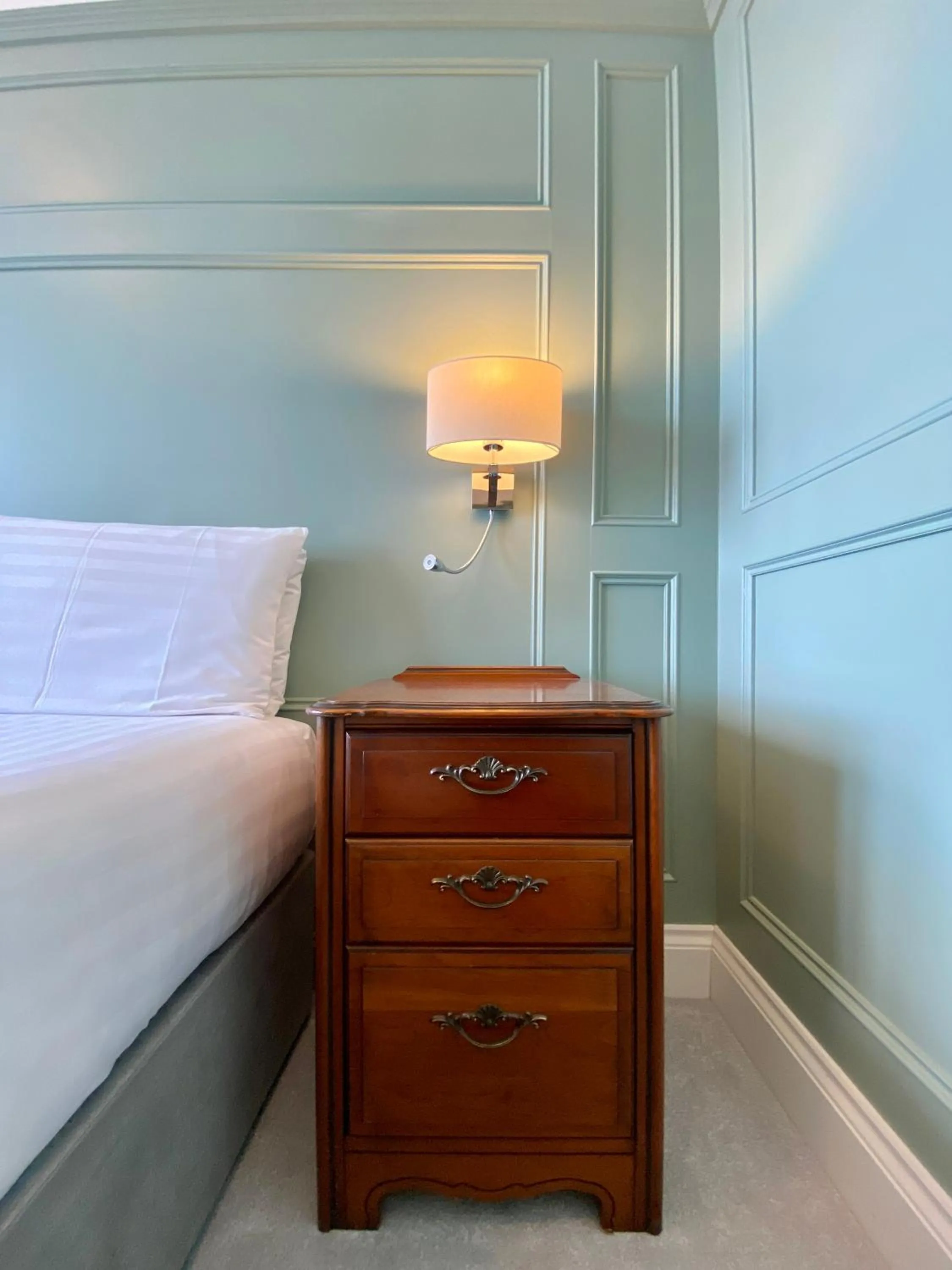 Bed in The Fairhaven Hotel