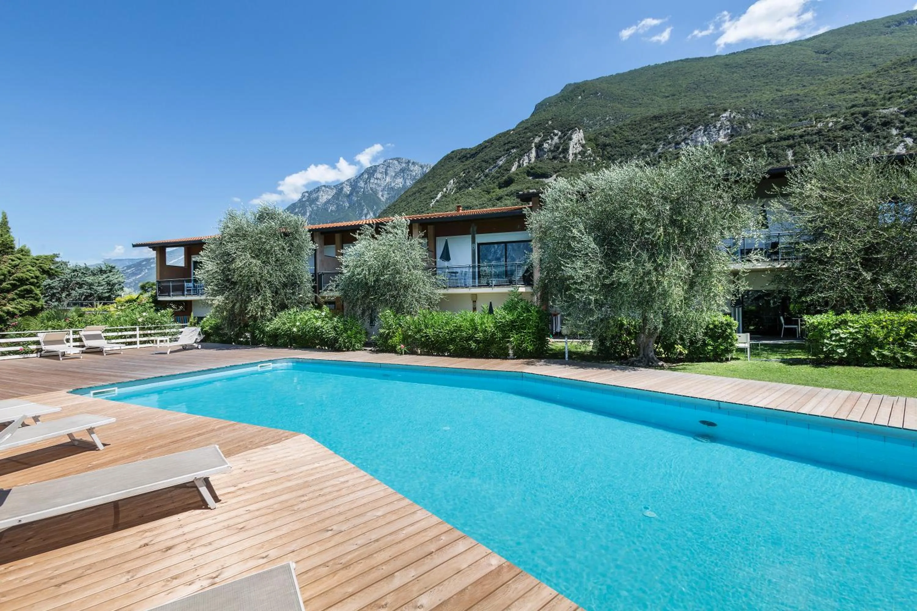 Swimming pool in Residence Parco Lago di Garda