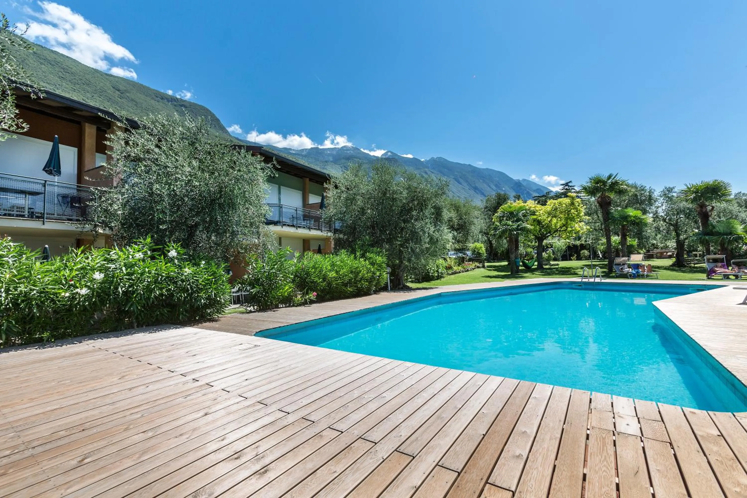 Swimming pool in Residence Parco Lago di Garda