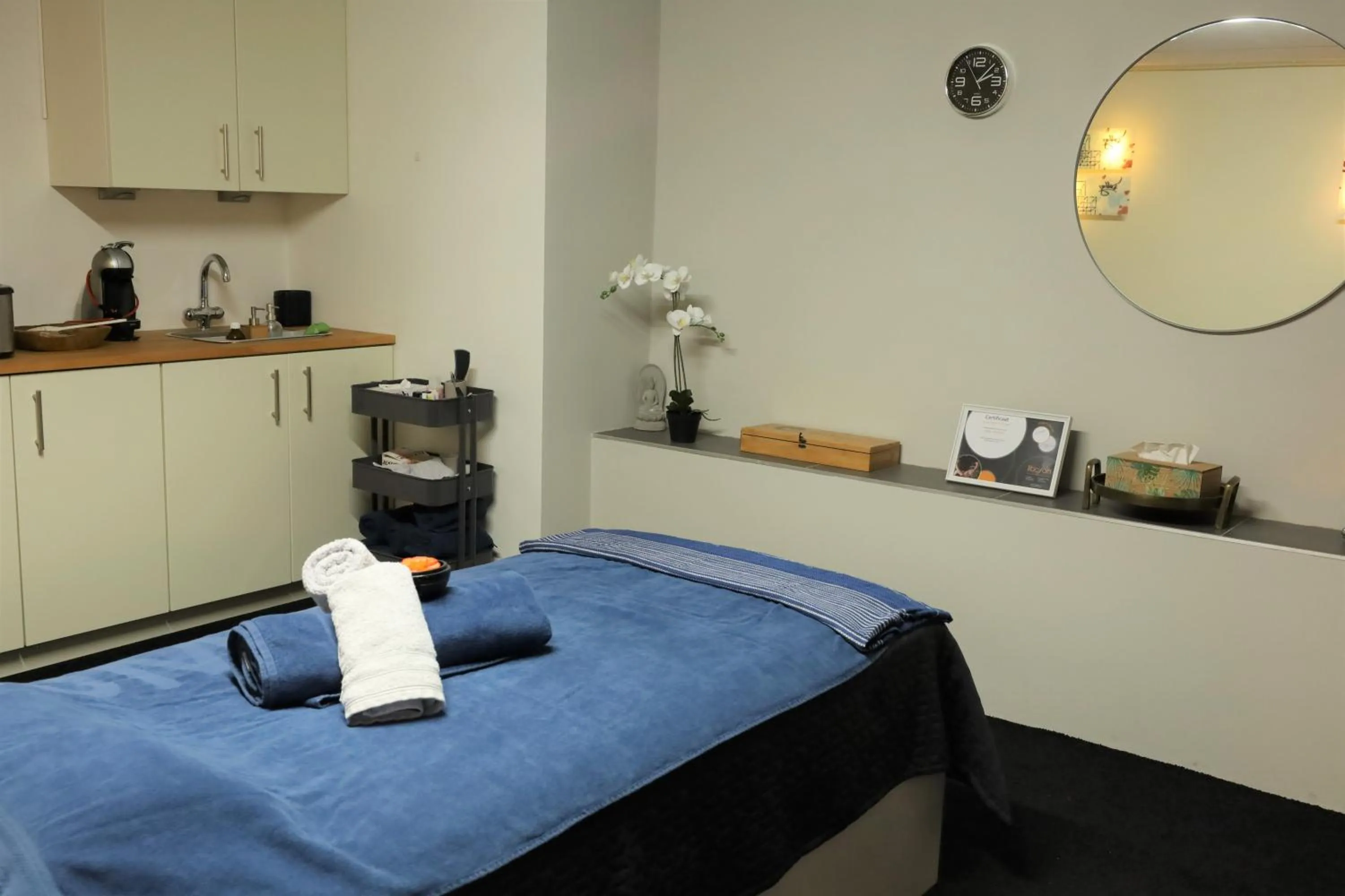 Massage, Bed in B&B Porcini