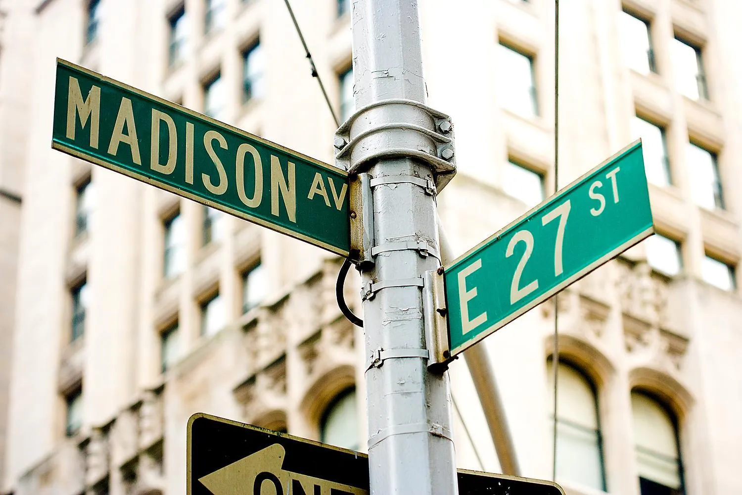 Logo/Certificate/Sign in Hotel 27 by LuxUrban