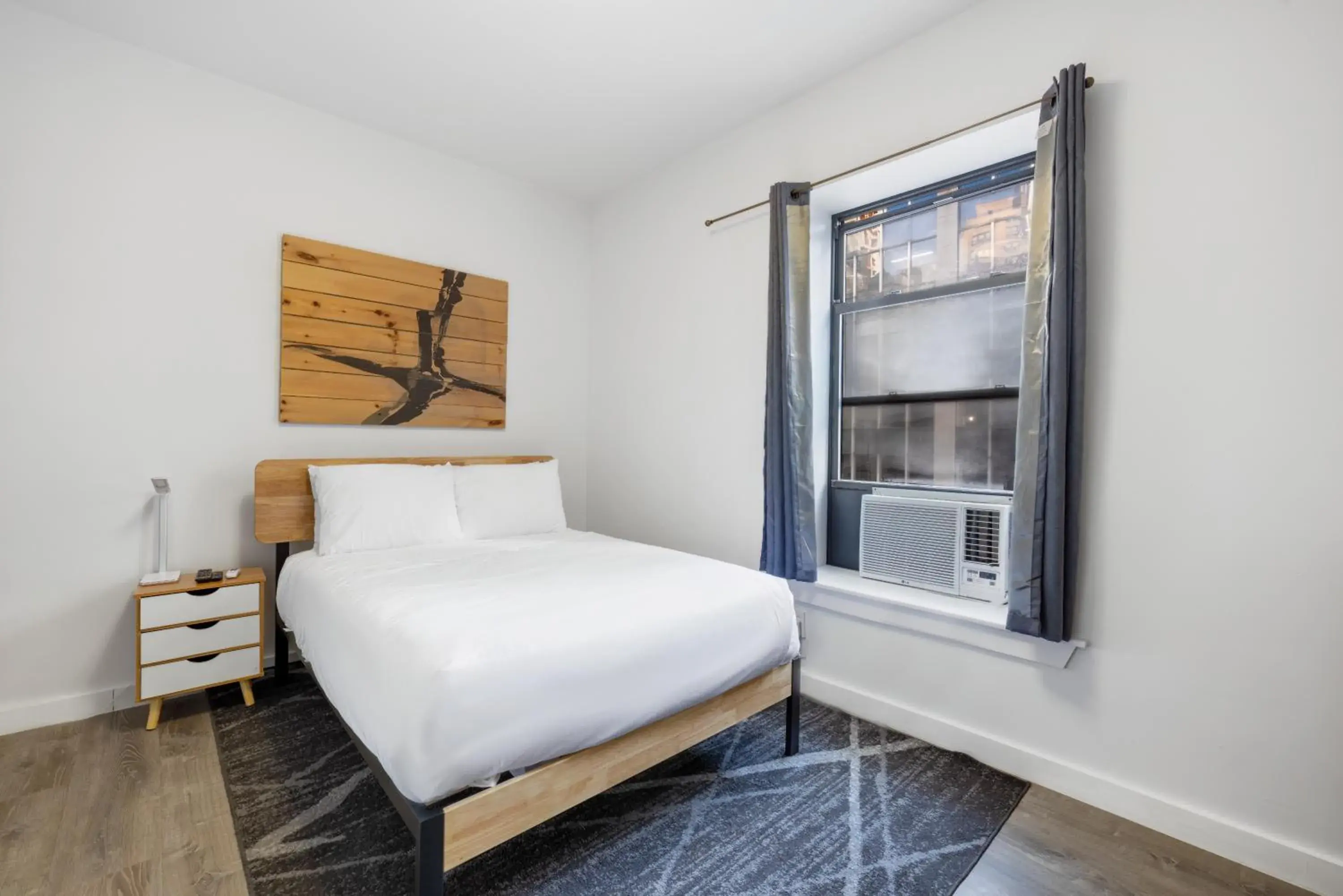 Double Corner Room - Non-Smoking in Hotel 27 by LuxUrban Double Corner Room - Non-Smoking in Hotel 27 by LuxUrban