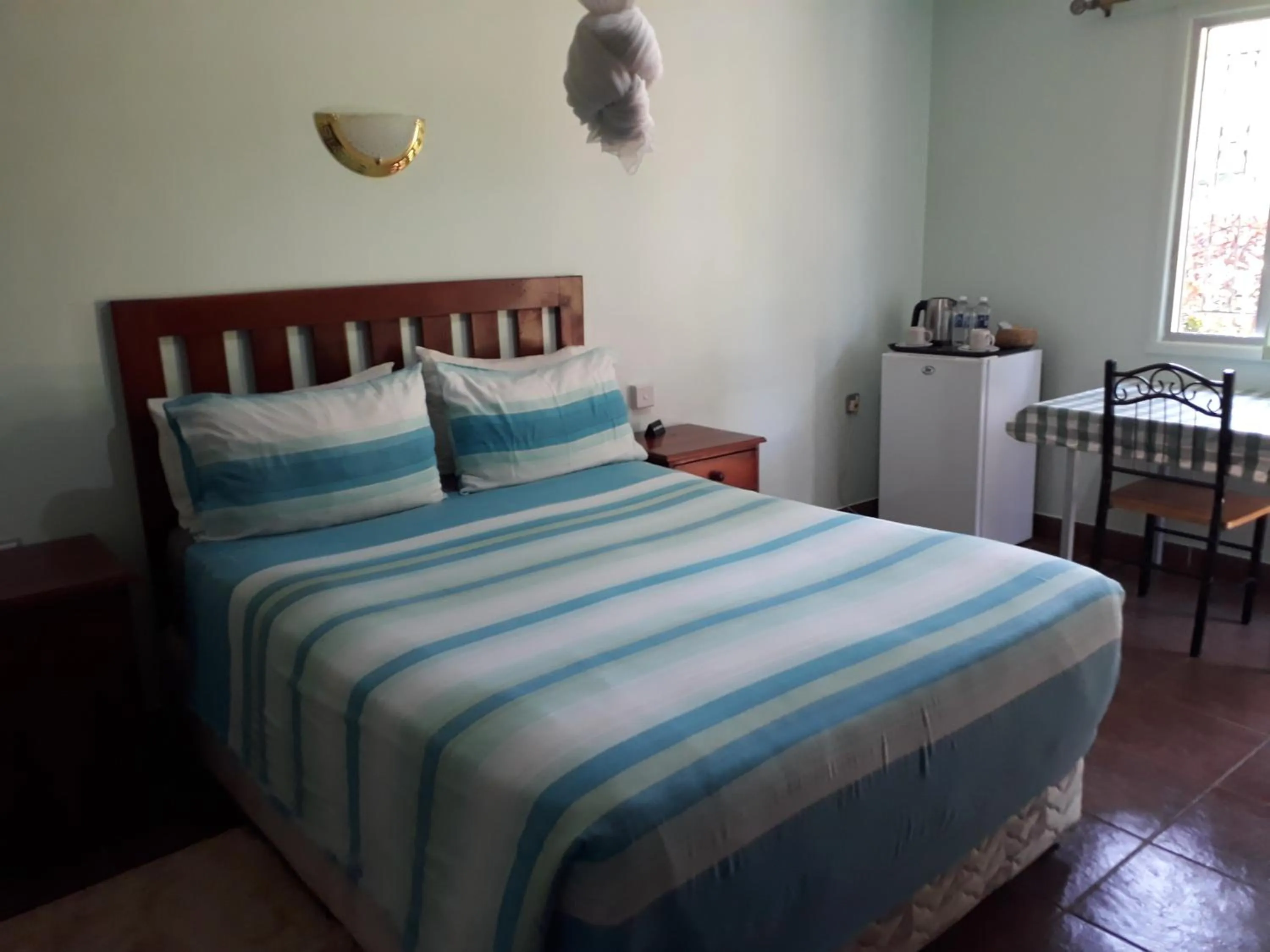 Bedroom, Bed in Gloria's Bed and Breakfast