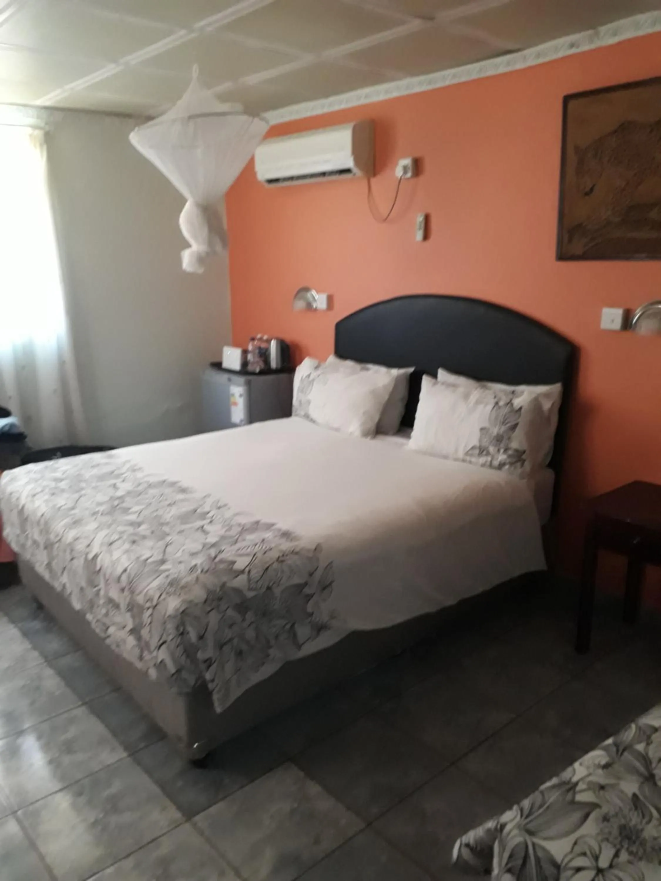 Bedroom, Bed in Gloria's Bed and Breakfast