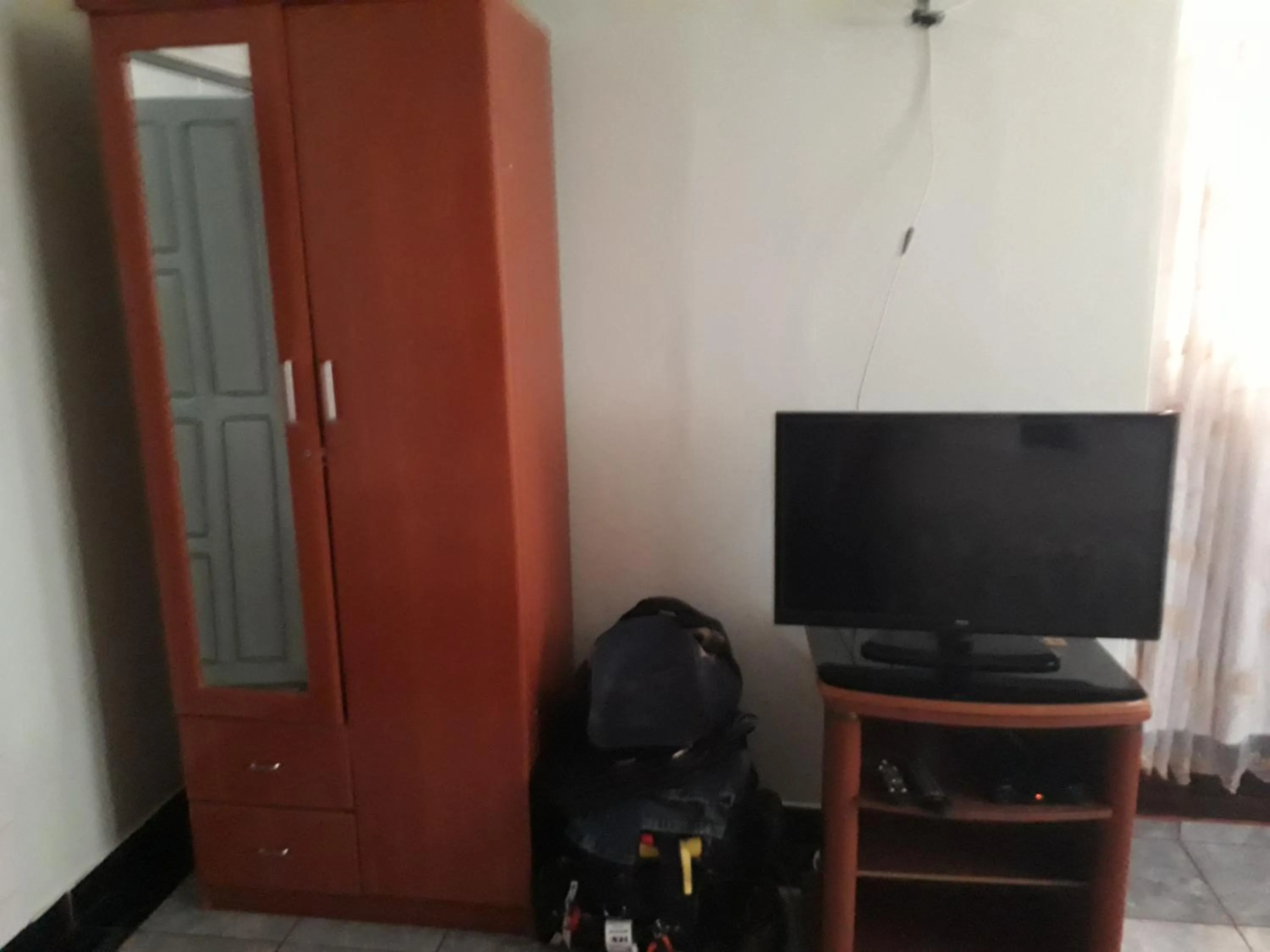 TV and multimedia in Gloria's Bed and Breakfast