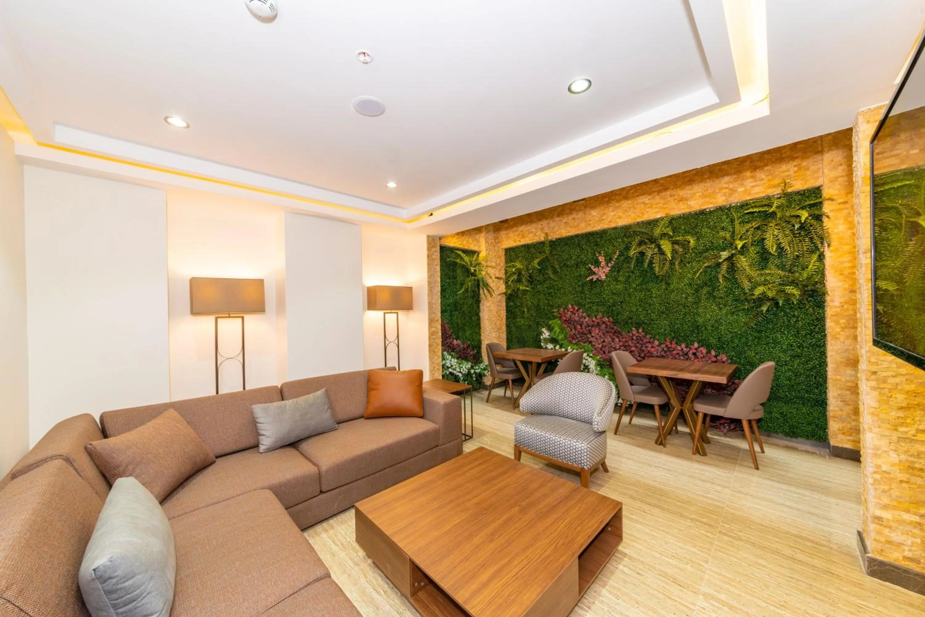 Lounge or bar in 38 Hotel