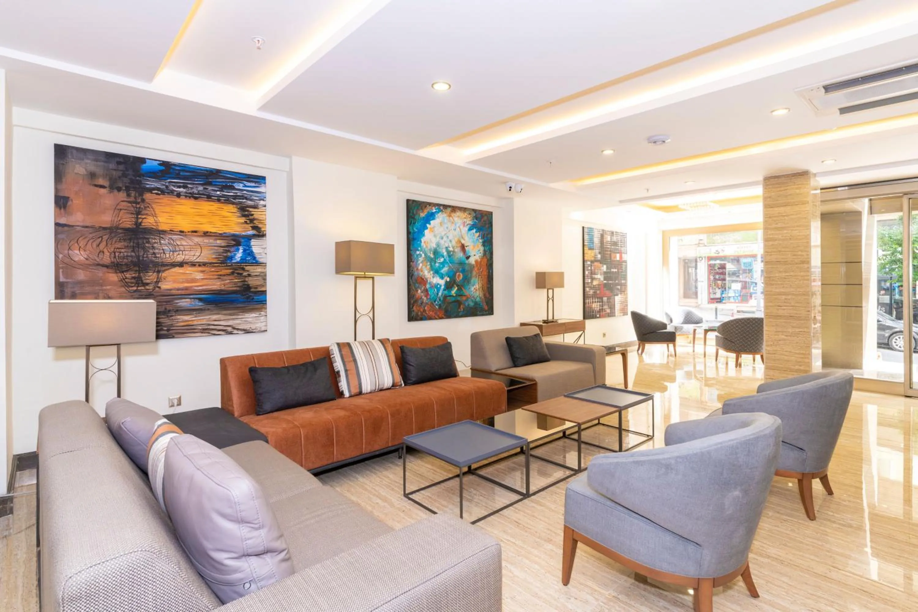 Lobby or reception in 38 Hotel