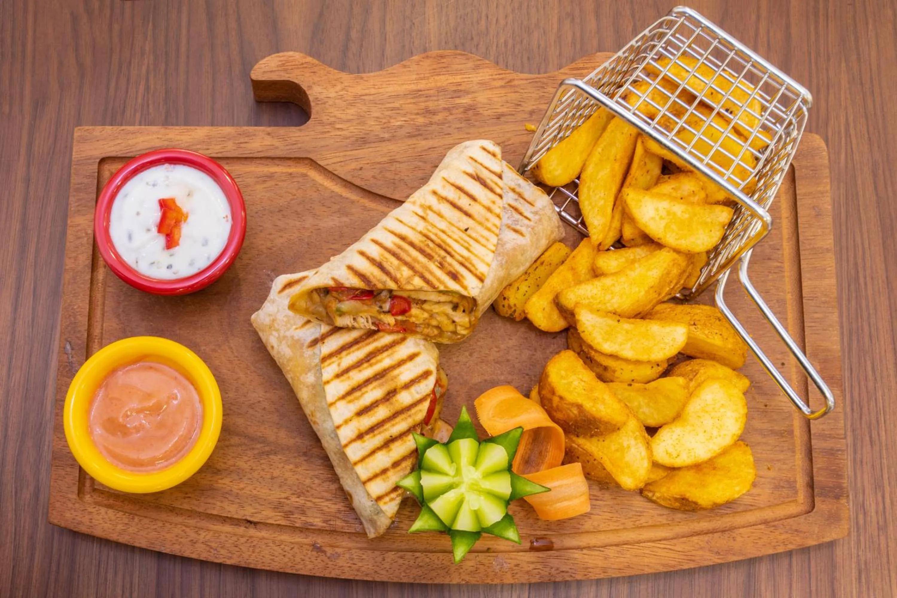 Food and drinks in 38 Hotel