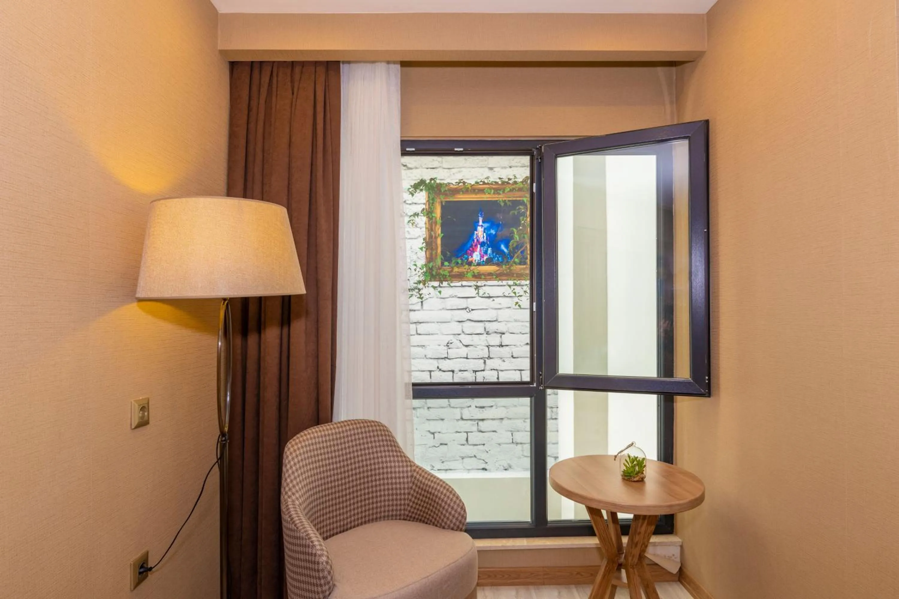 Living room in 38 Hotel