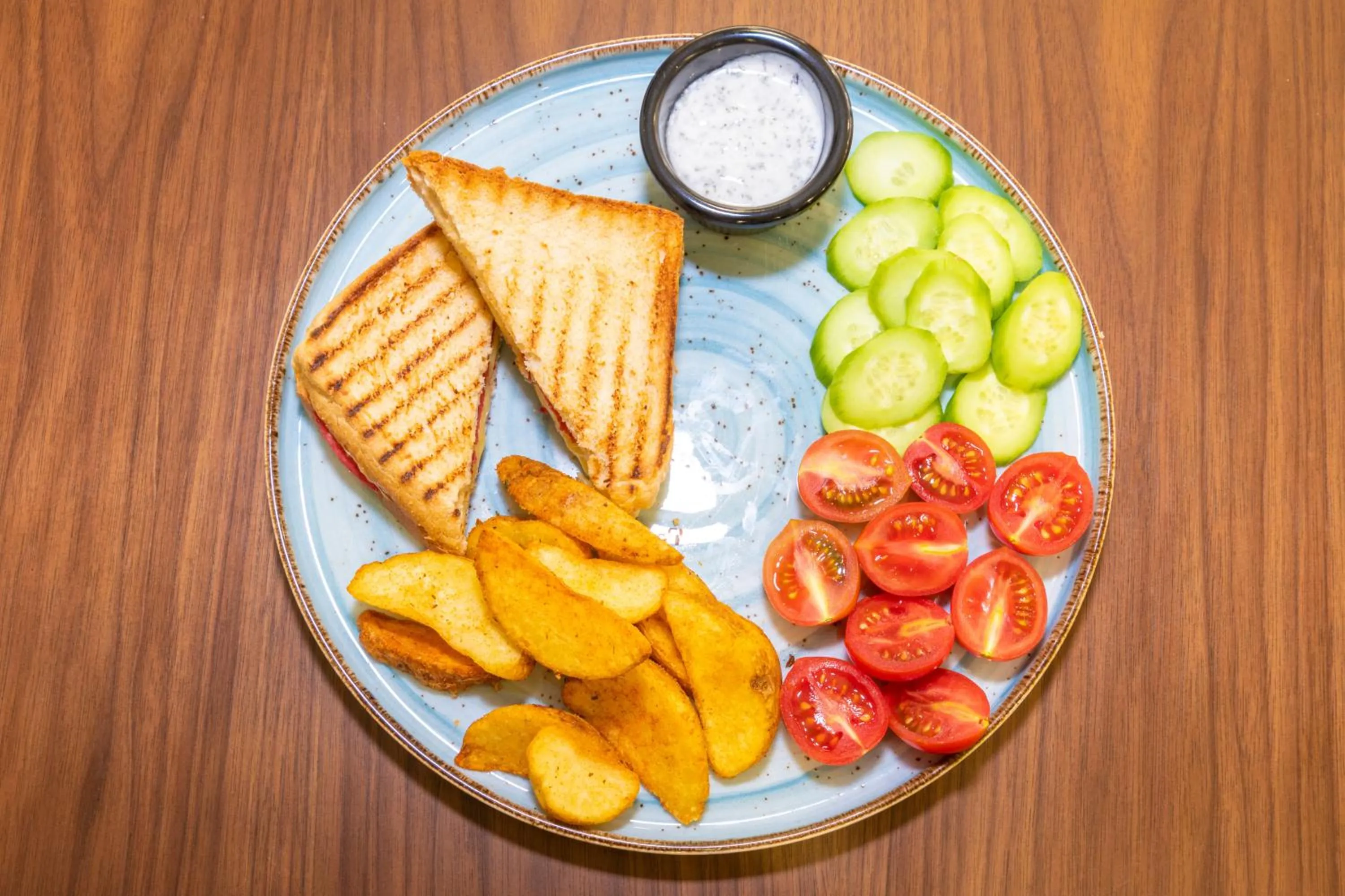 Food and drinks in 38 Hotel