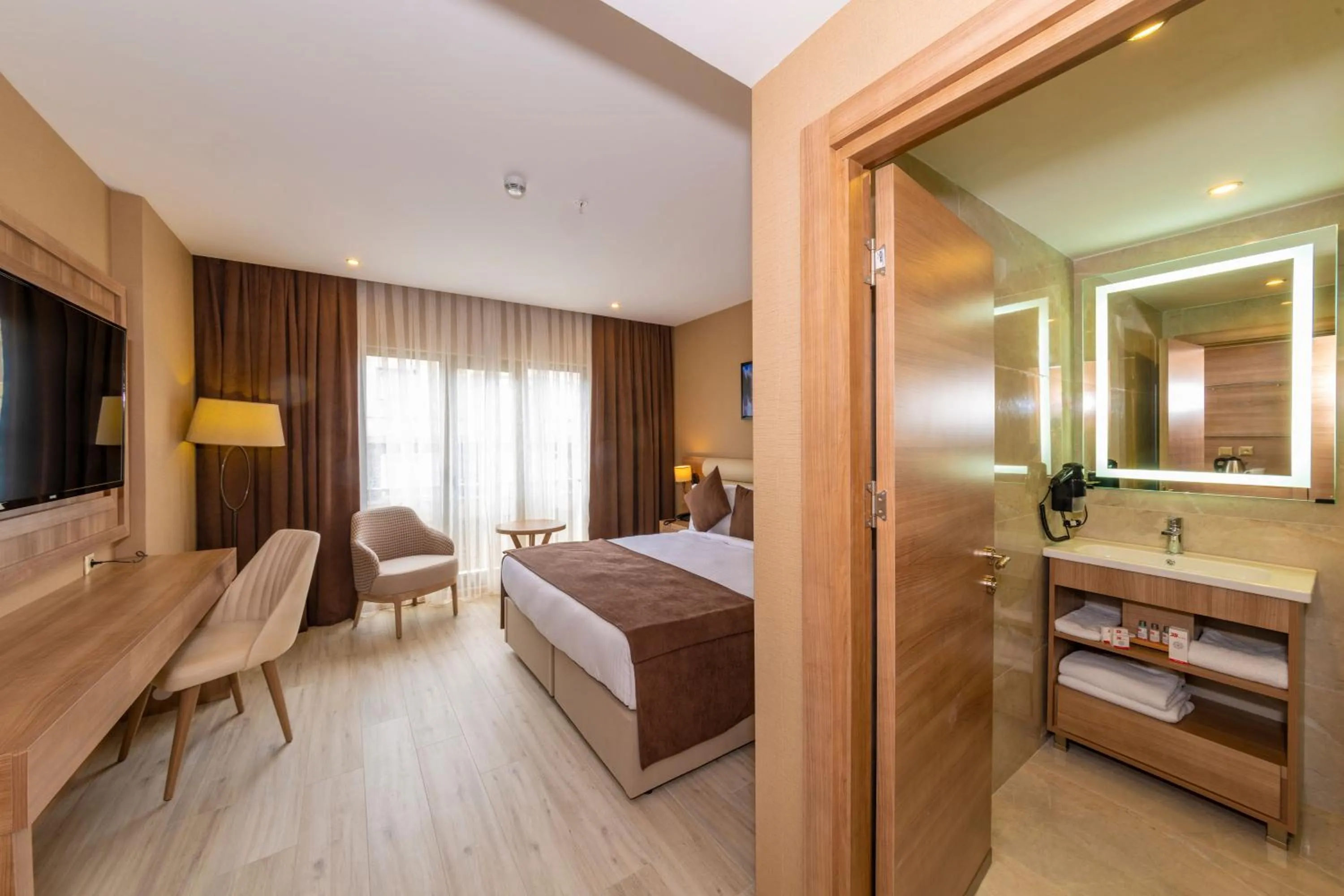 Photo of the whole room, Bed in 38 Hotel