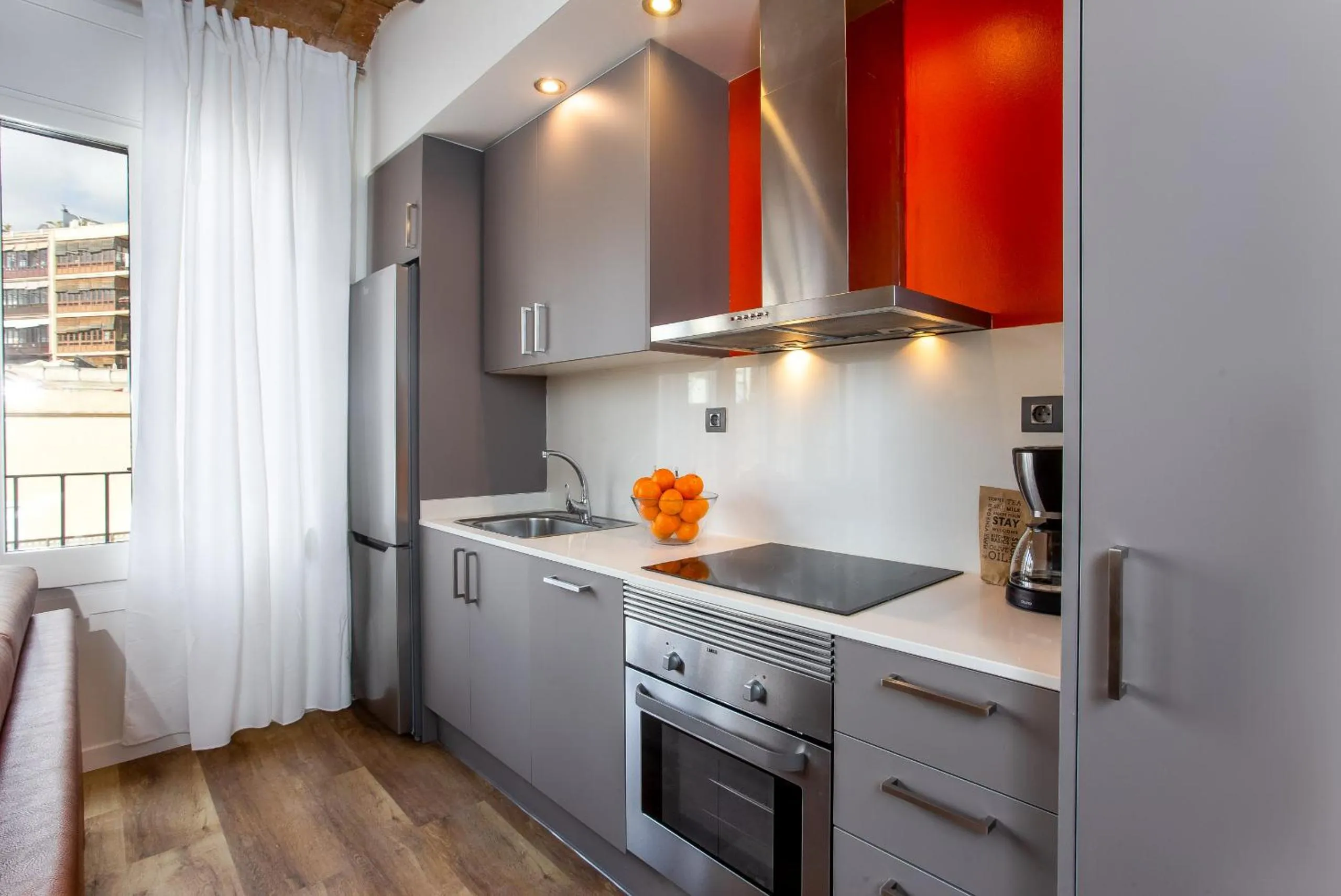 Kitchen or kitchenette in Ola Living Music