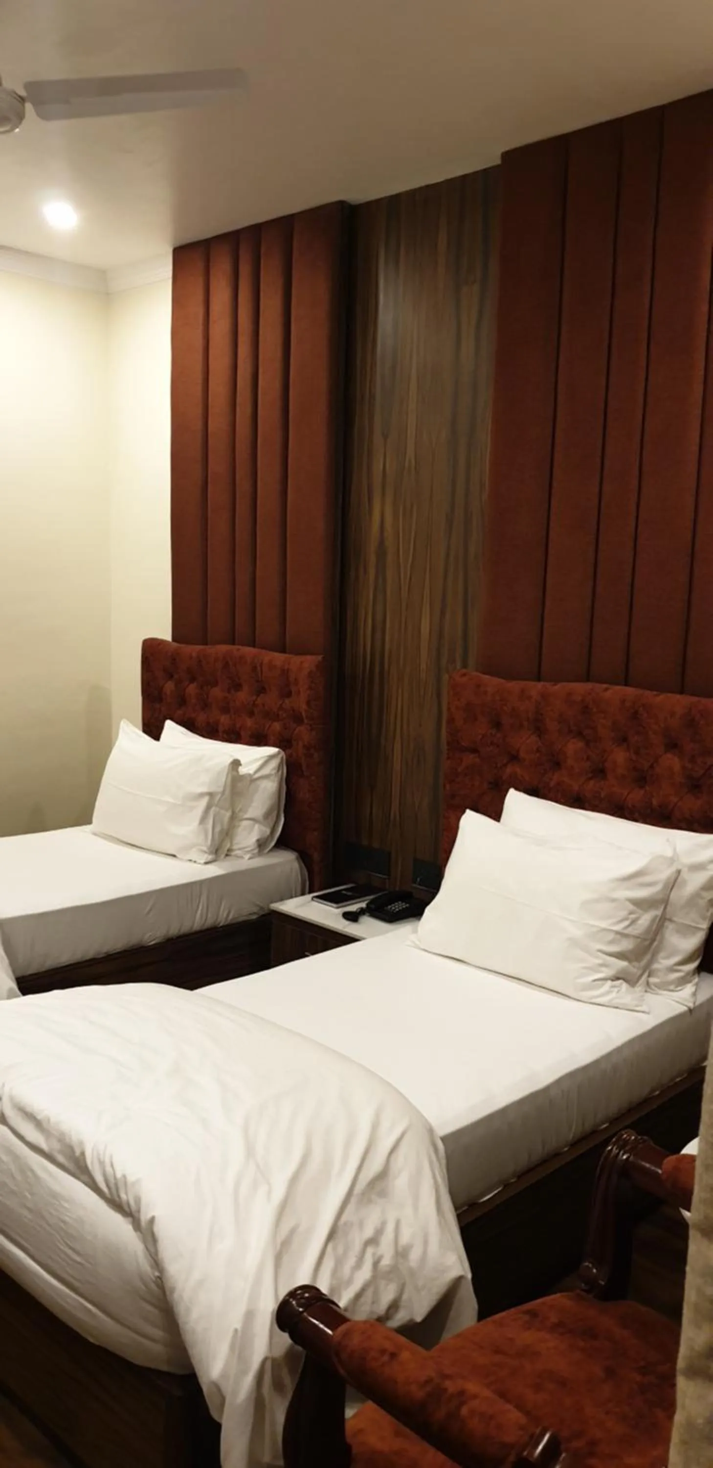 Bed in Hotel Pong View