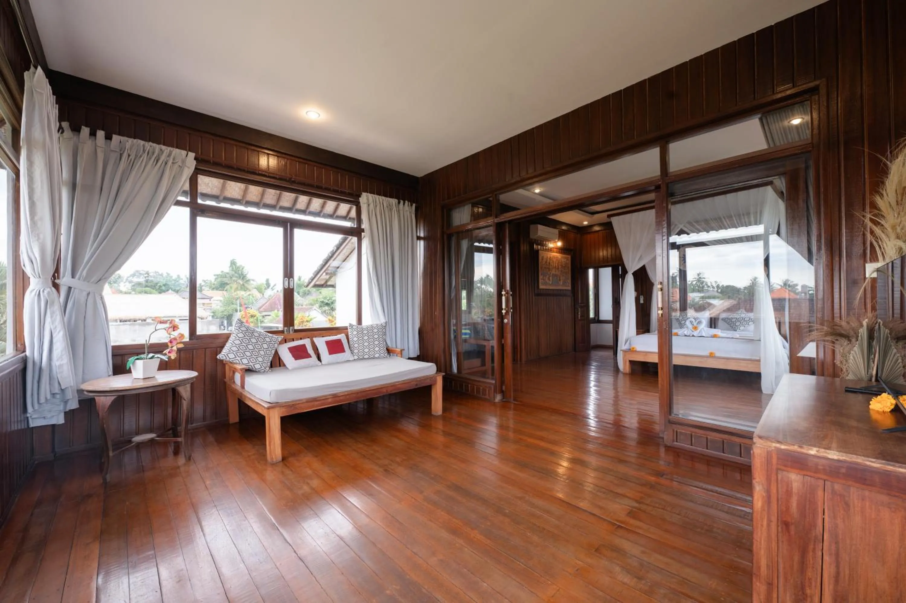 Living room, Bed in Pondok Naya Ubud