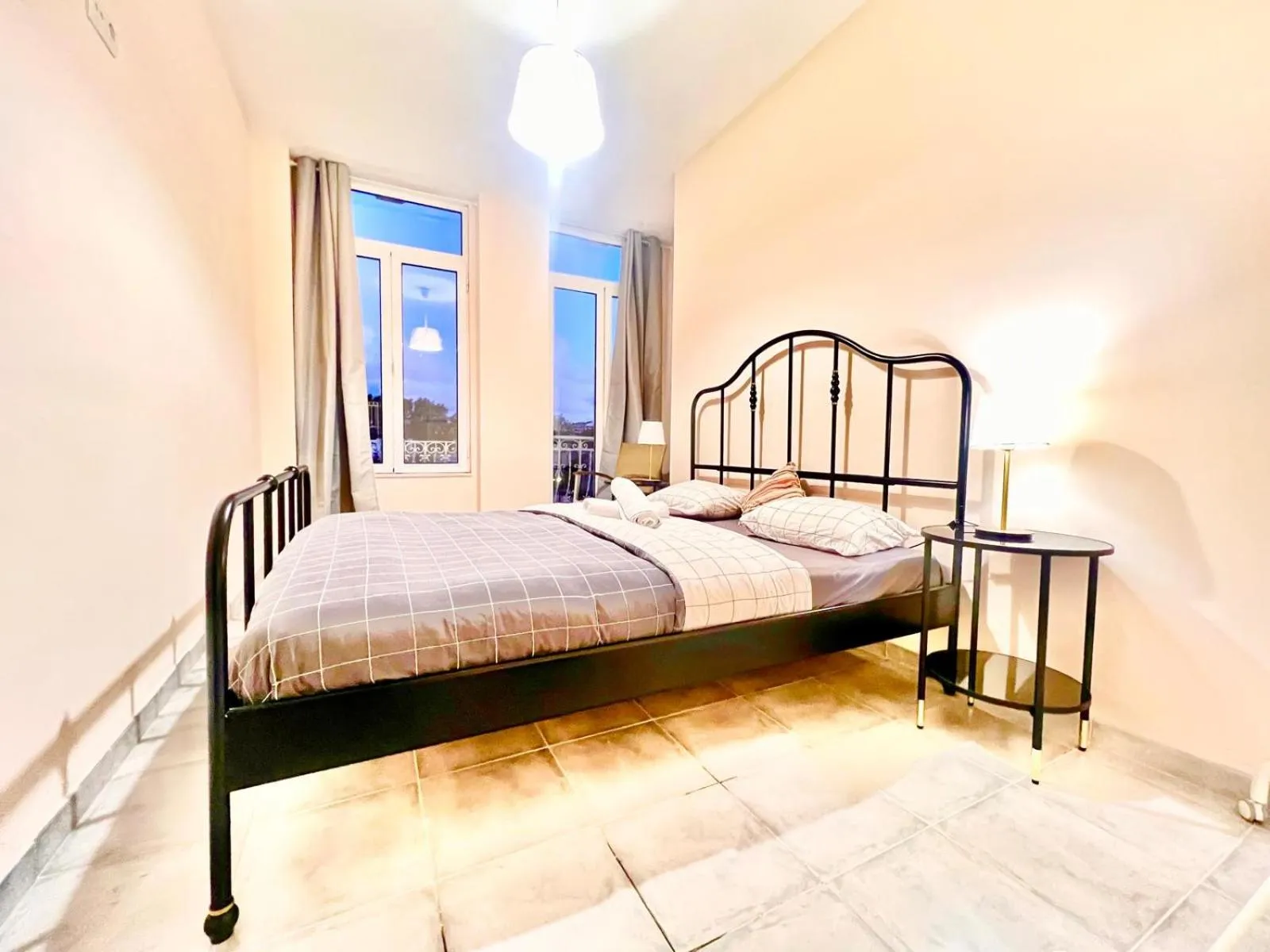 Bed in SwissPorto Guest House