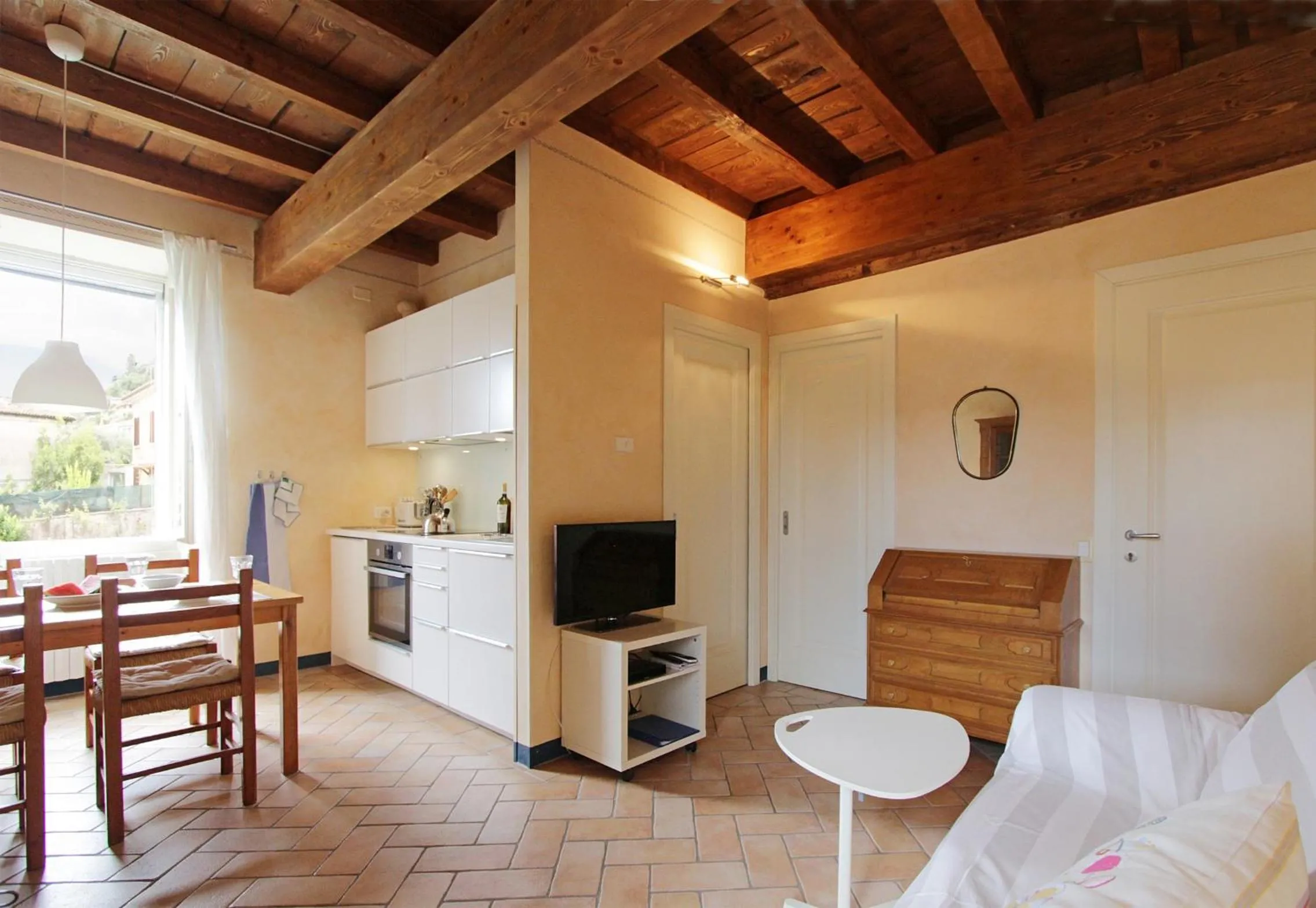 Casa Marsilva - holiday apartment in old town centre, near the lake