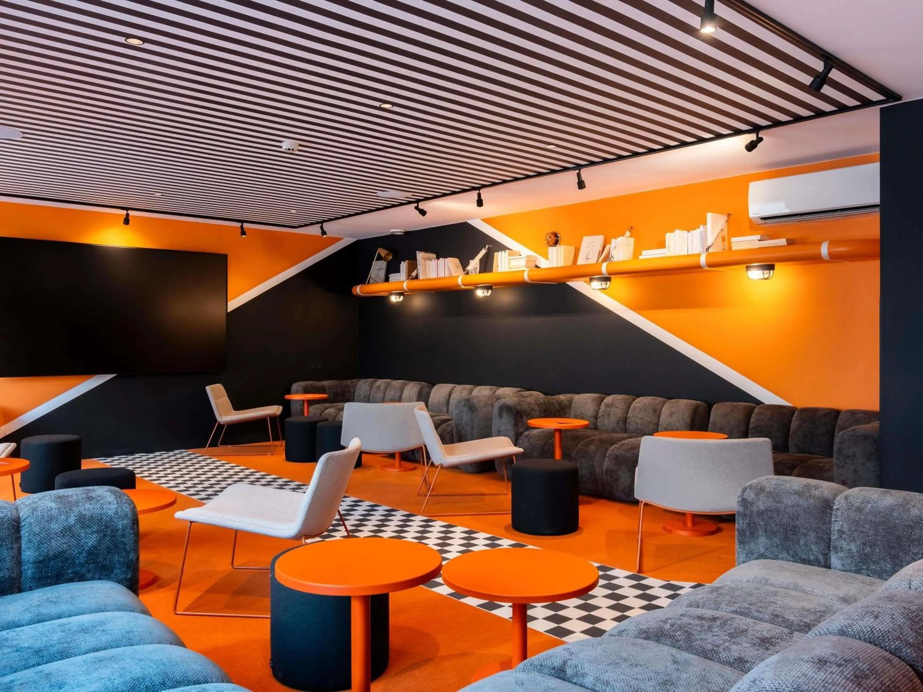 Property building in ibis Styles La Rochelle Centre les Minimes