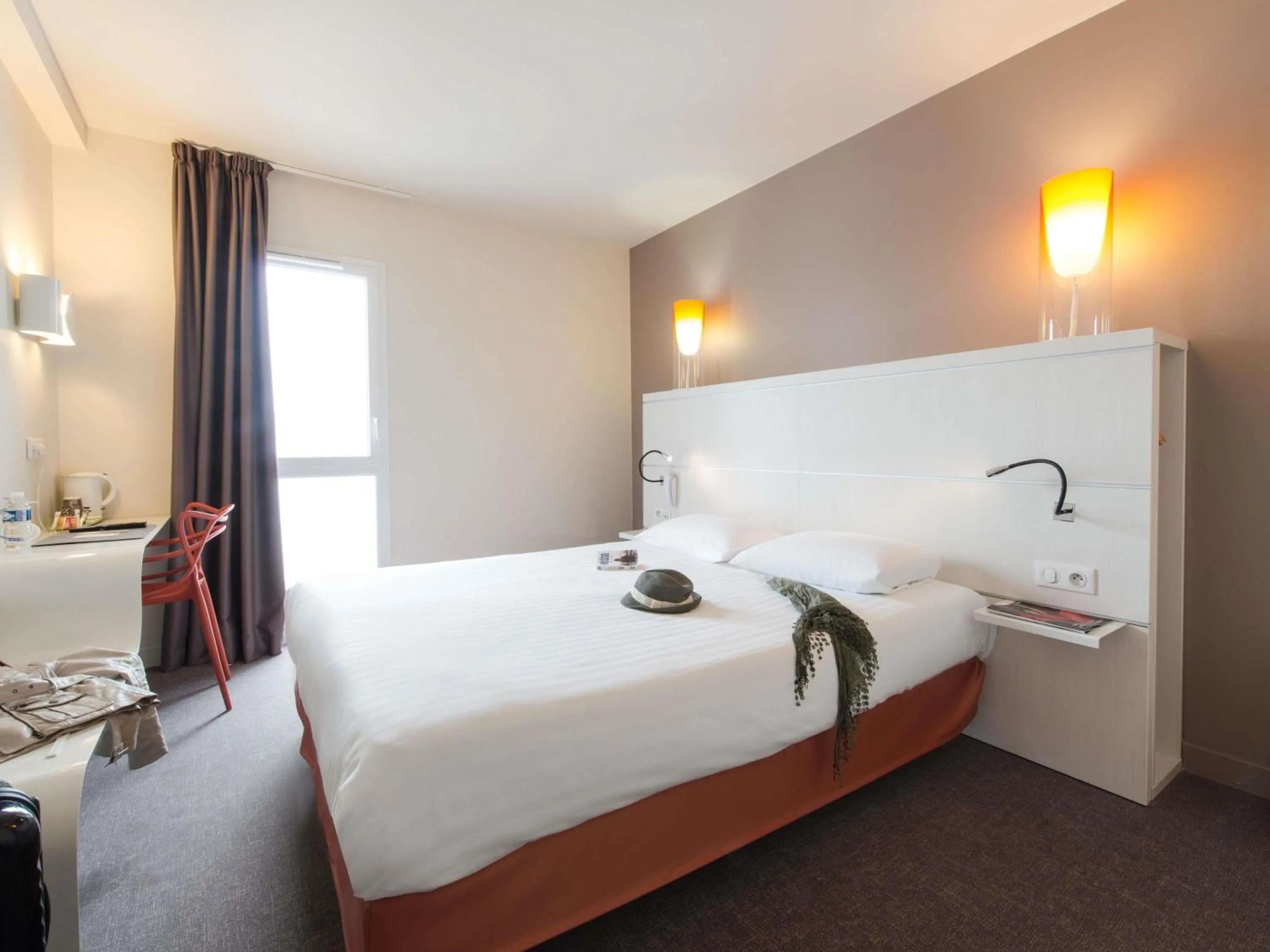 Bedroom, Bed in Hôtel Confort La Rochelle Centre les Minimes