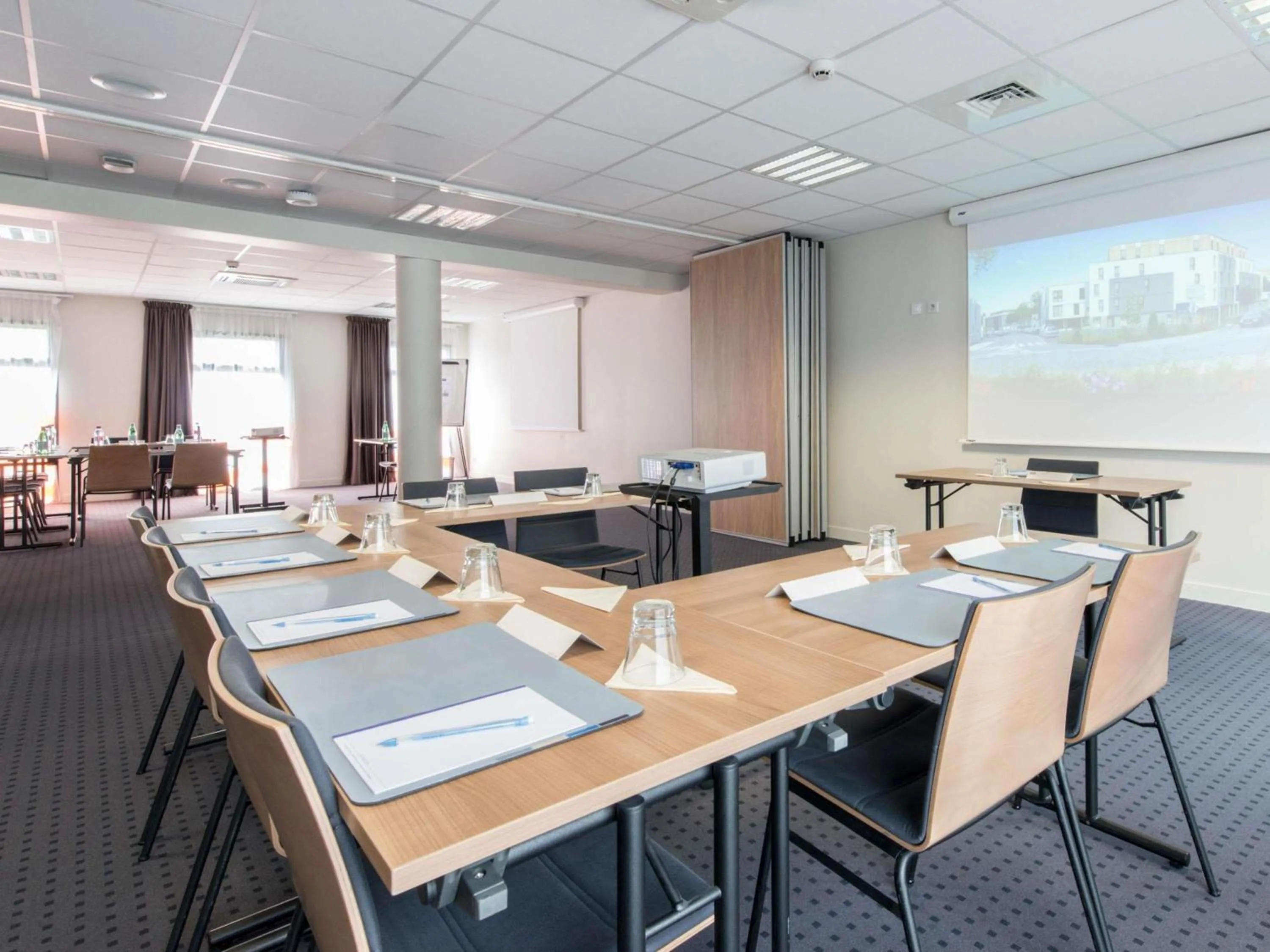Meeting/conference room in Hôtel Confort La Rochelle Centre les Minimes