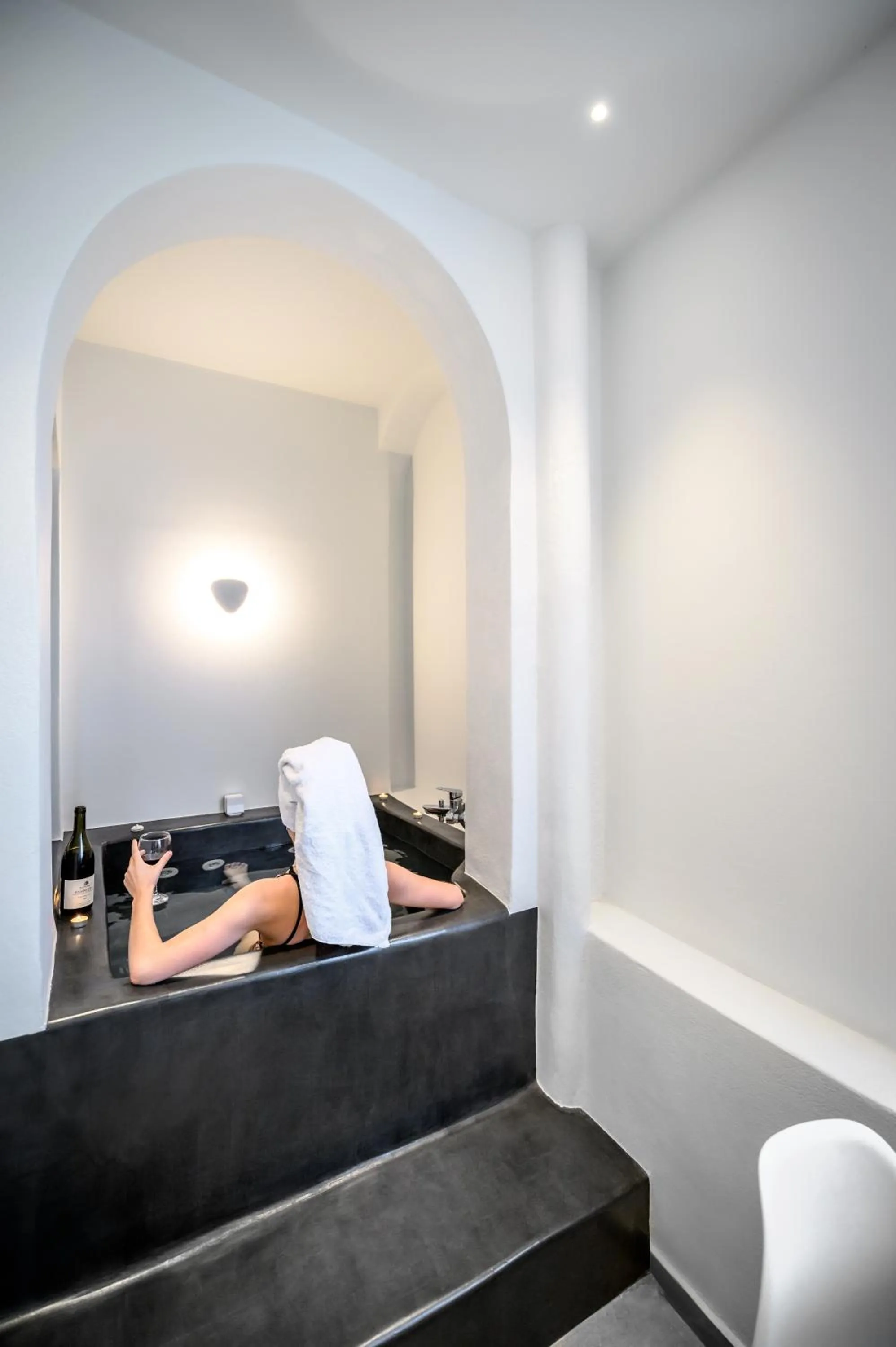 George & Joanna Suites Santorini