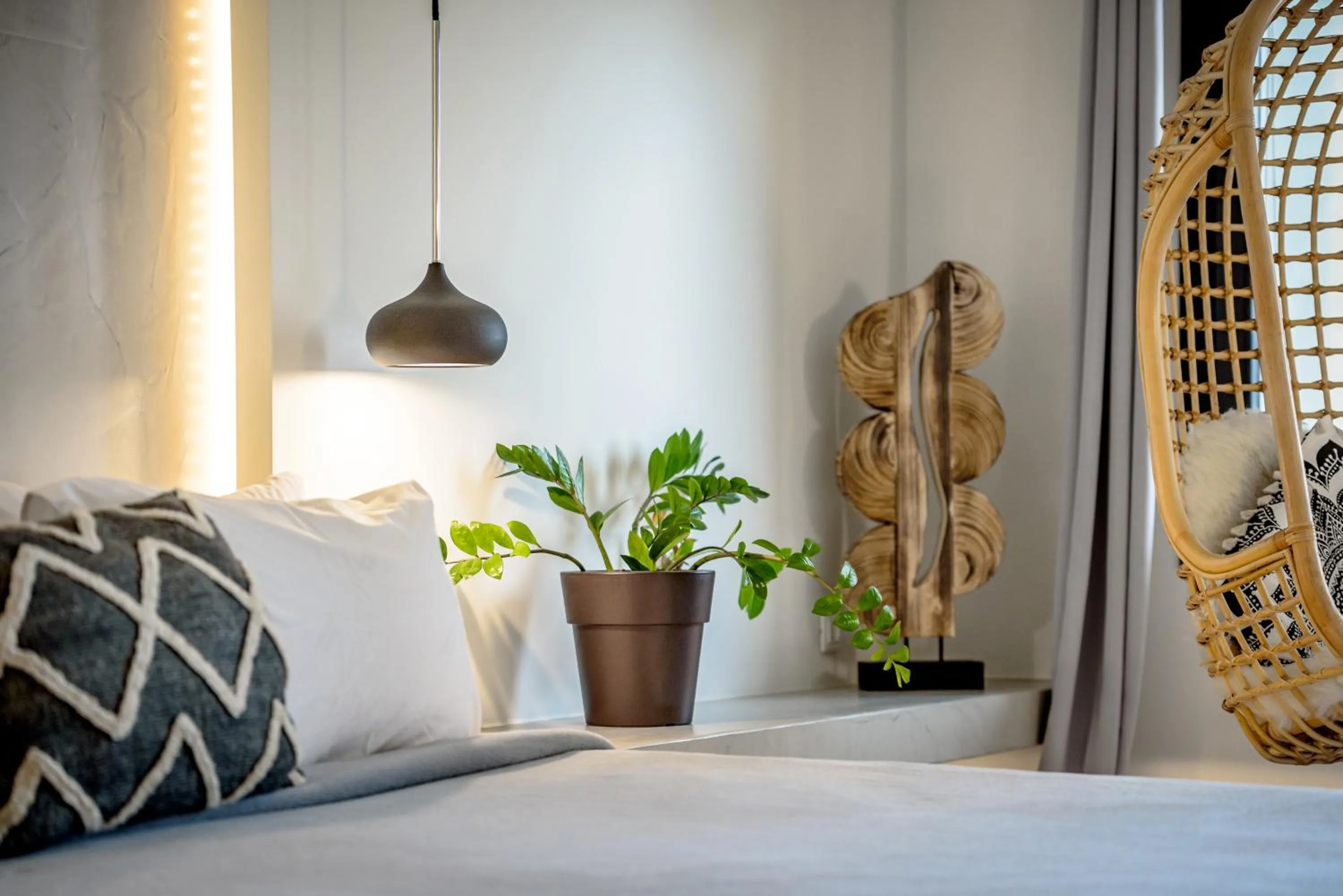 Bed in George & Joanna Suites Santorini