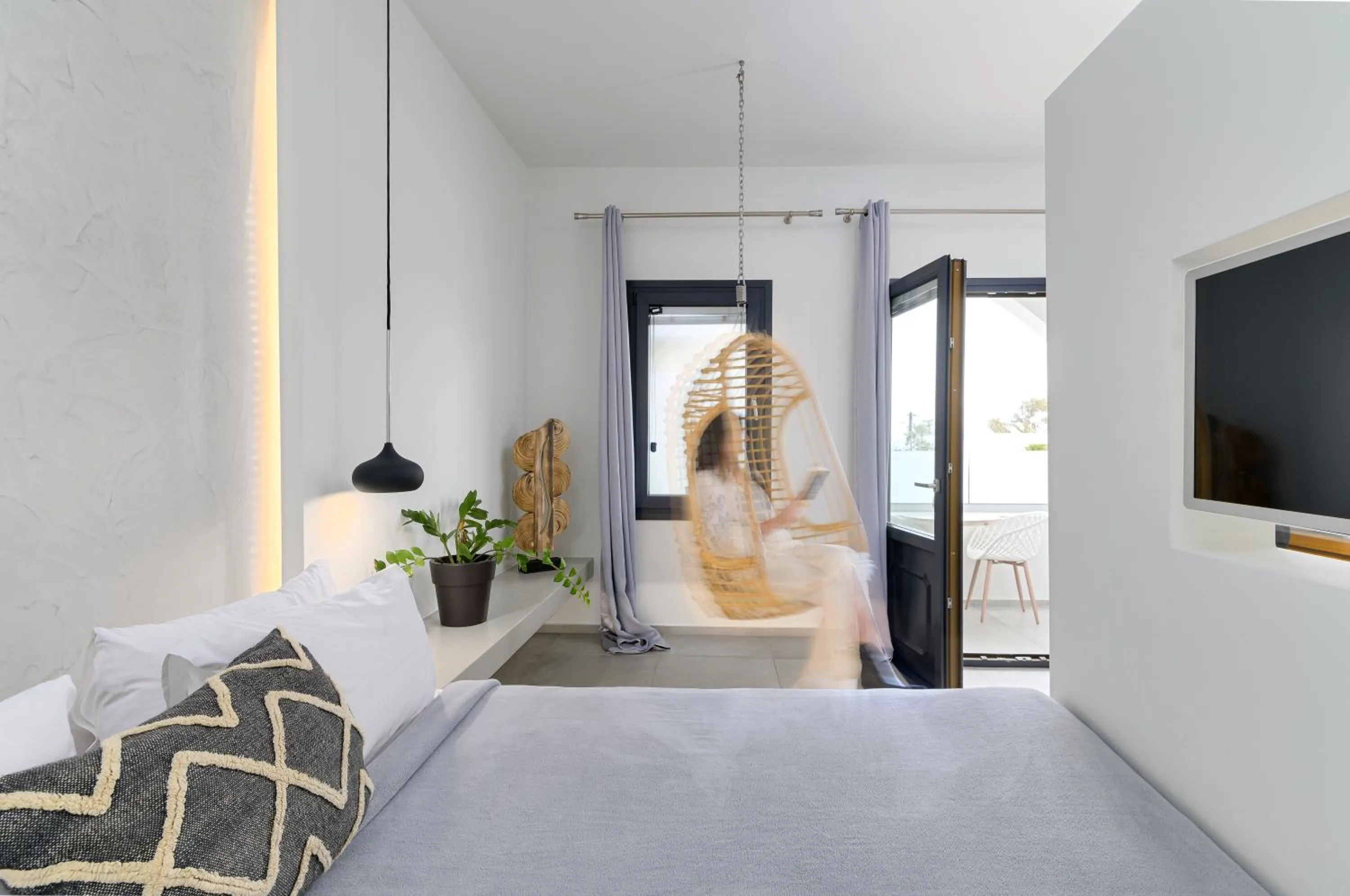 Bed in George & Joanna Suites Santorini