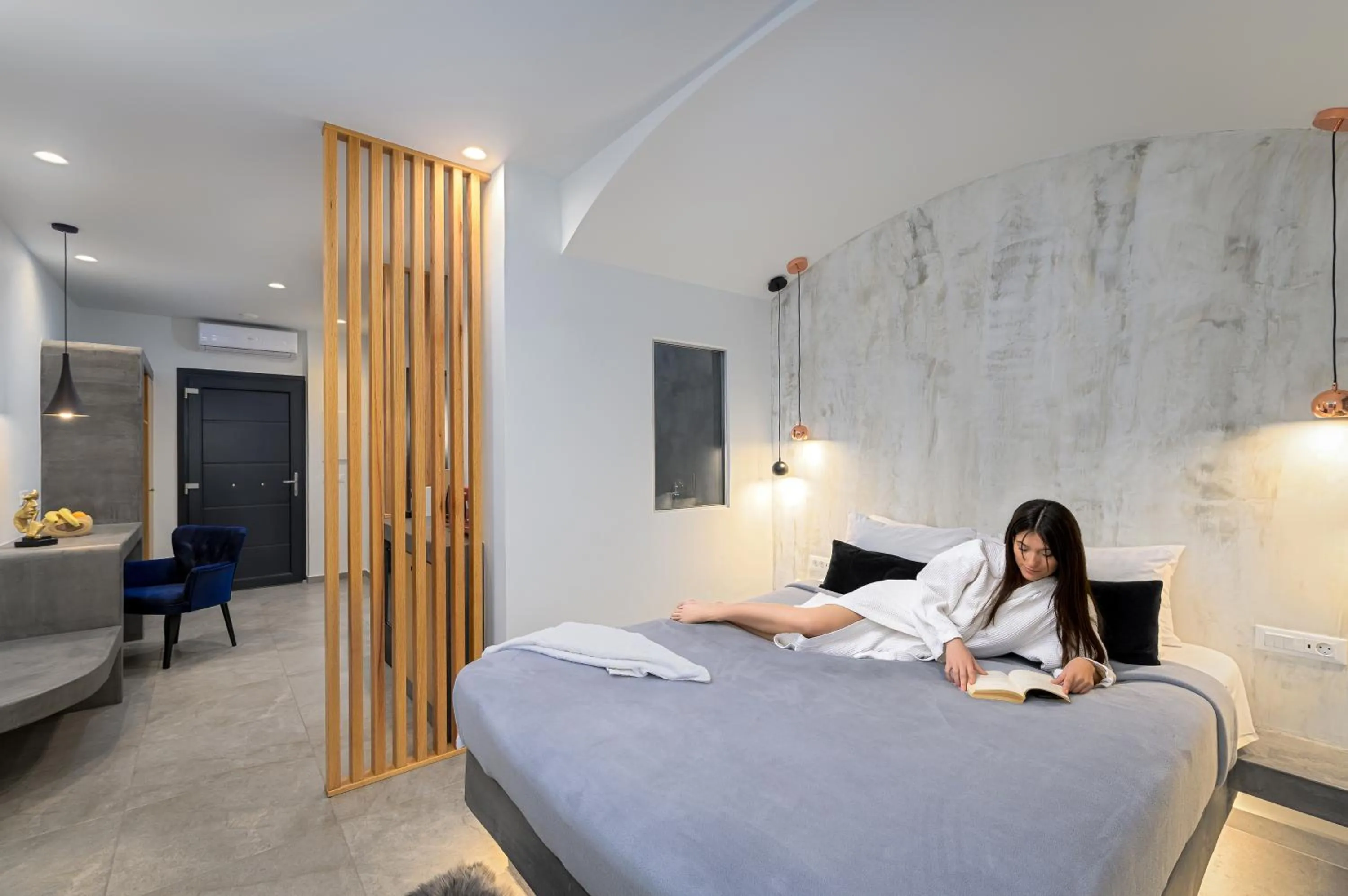 Bed in George & Joanna Suites Santorini